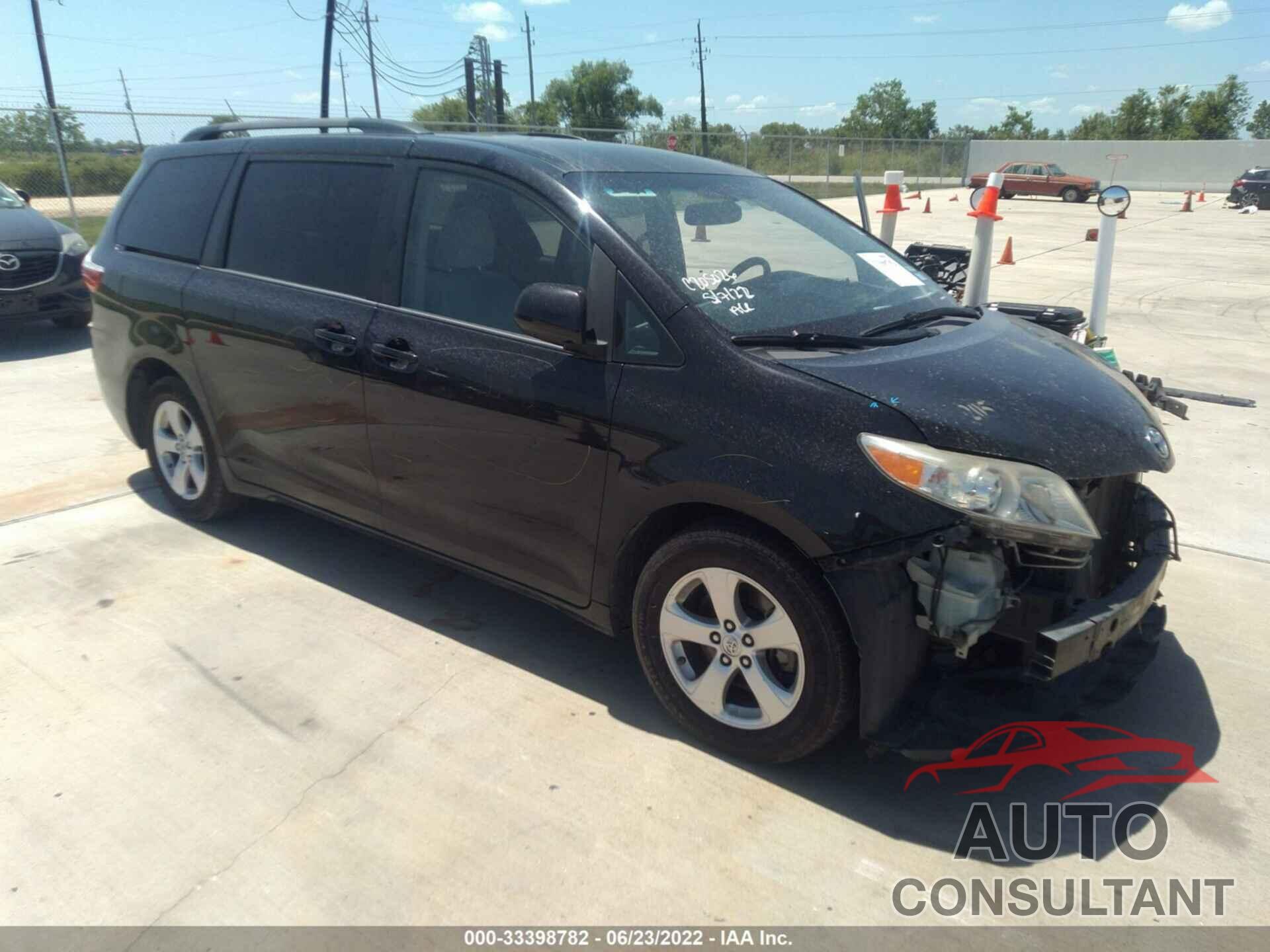 TOYOTA SIENNA 2016 - 5TDKK3DC8GS749841