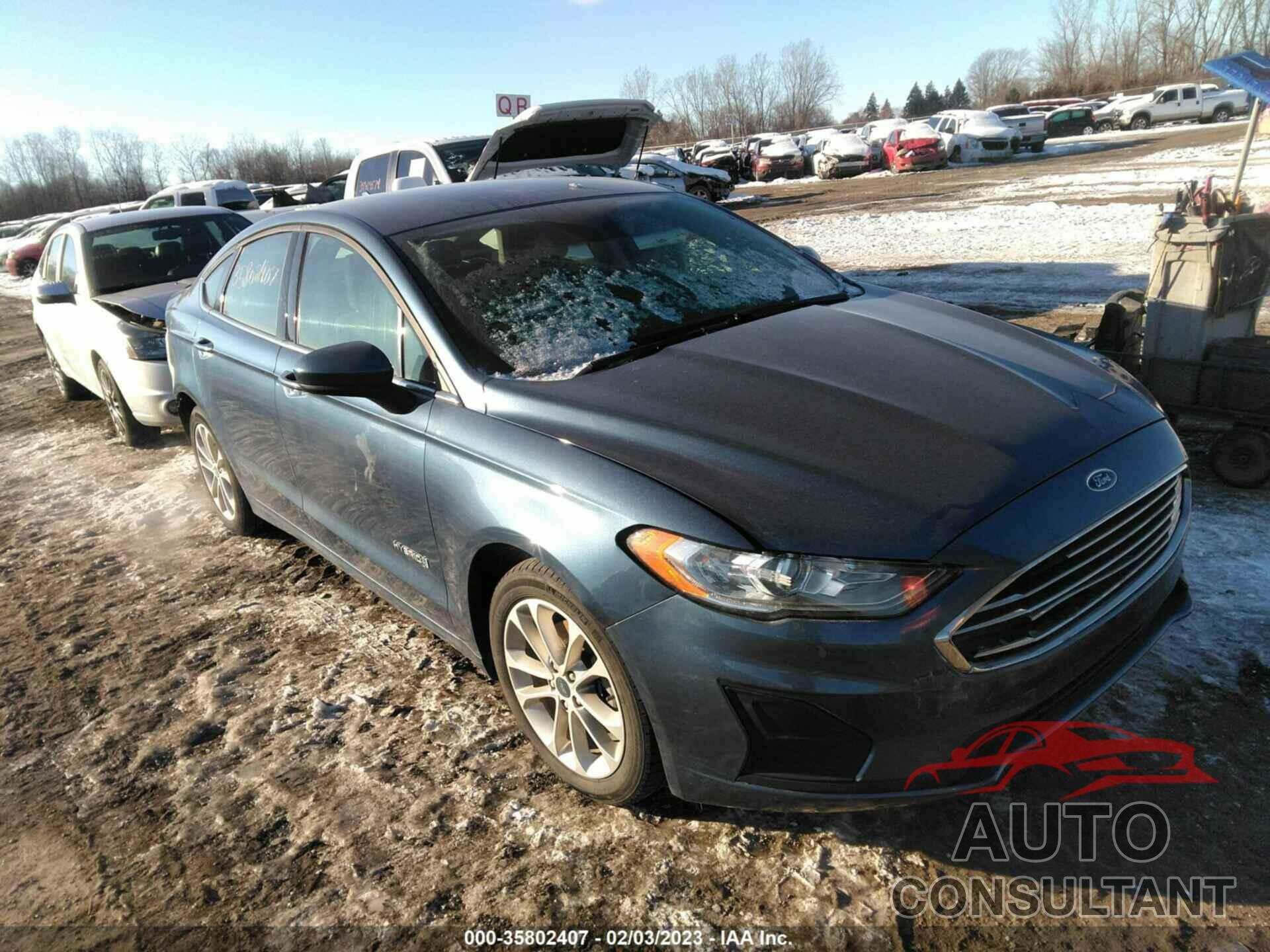 FORD FUSION HYBRID 2019 - 3FA6P0LU5KR196403