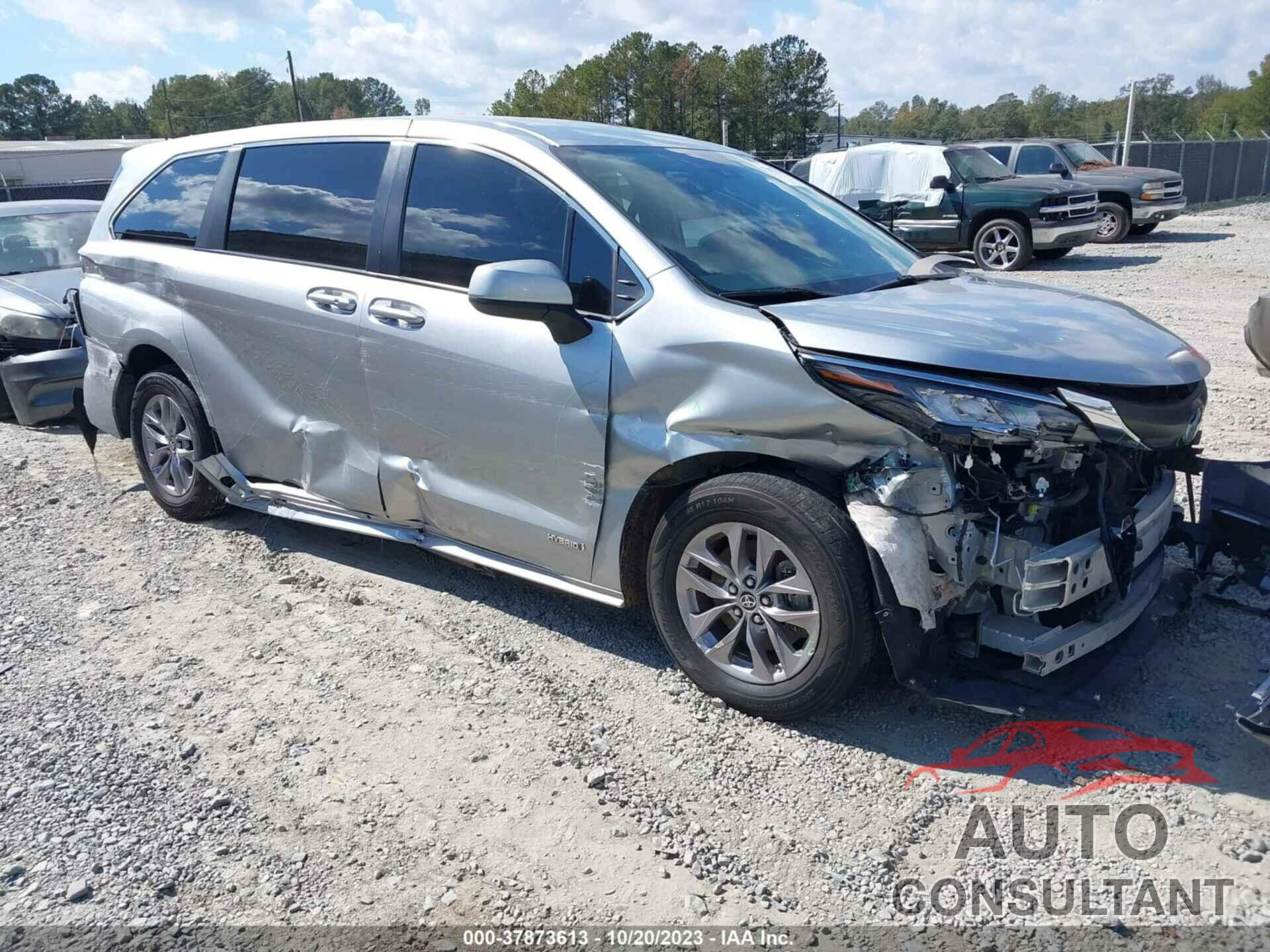 TOYOTA SIENNA 2021 - 5TDKRKEC2MS018242