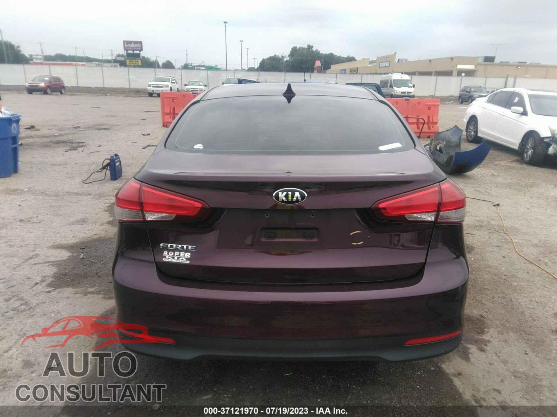 KIA FORTE 2017 - 3KPFK4A71HE102403