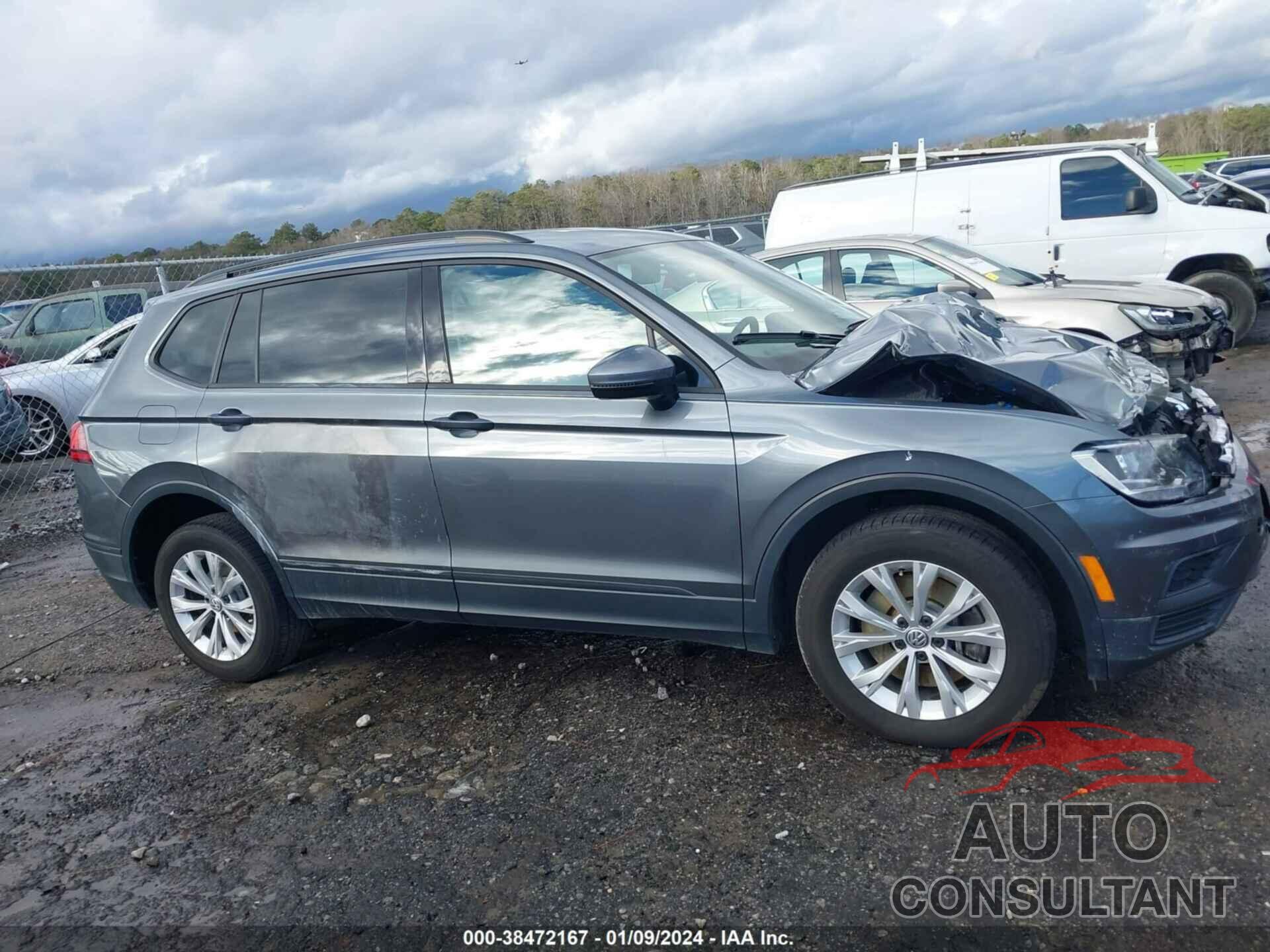 VOLKSWAGEN TIGUAN 2018 - 3VV1B7AX0JM206647