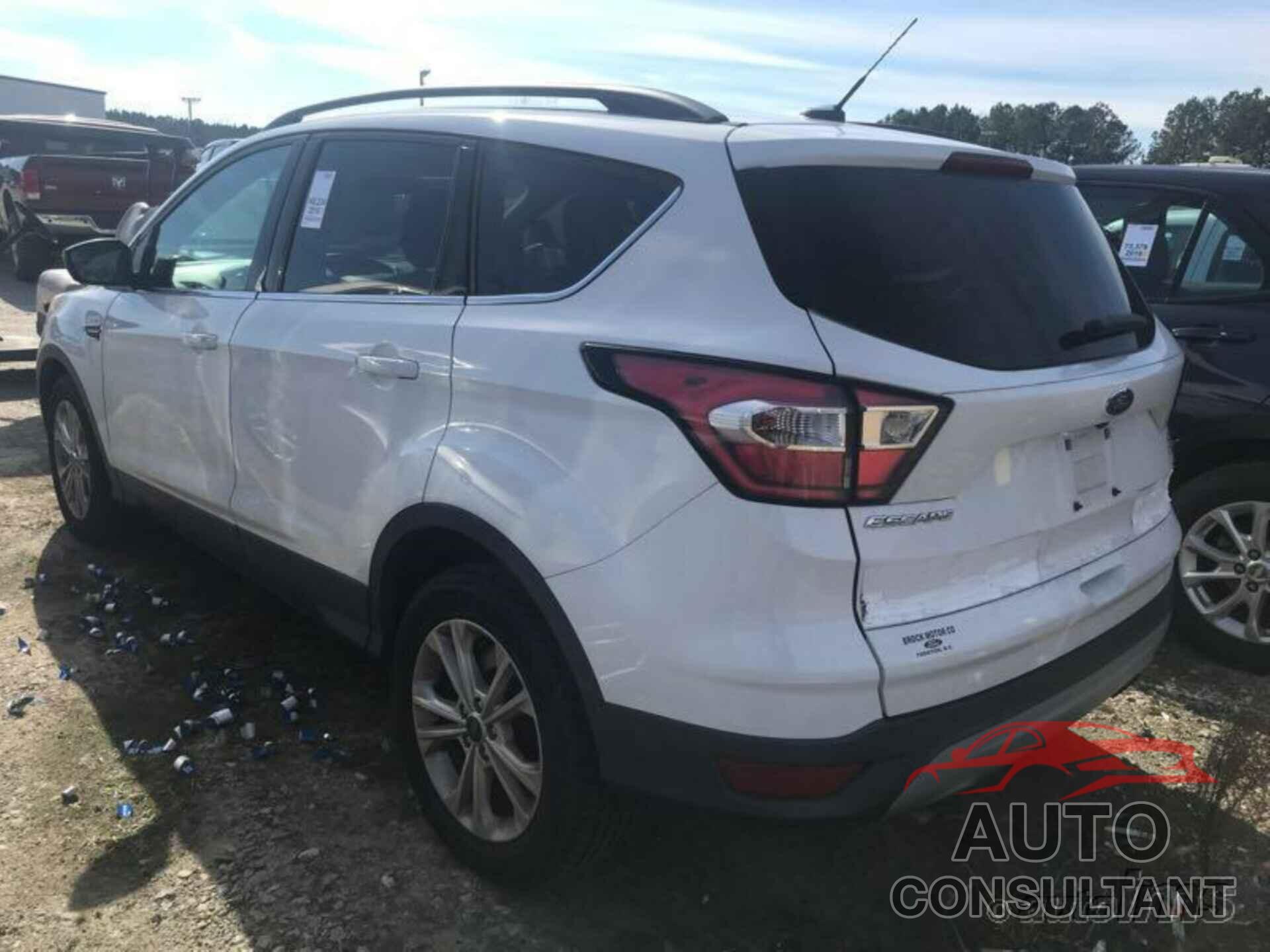 FORD ESCAPE 2018 - 1FMCU0GD3JUB17412