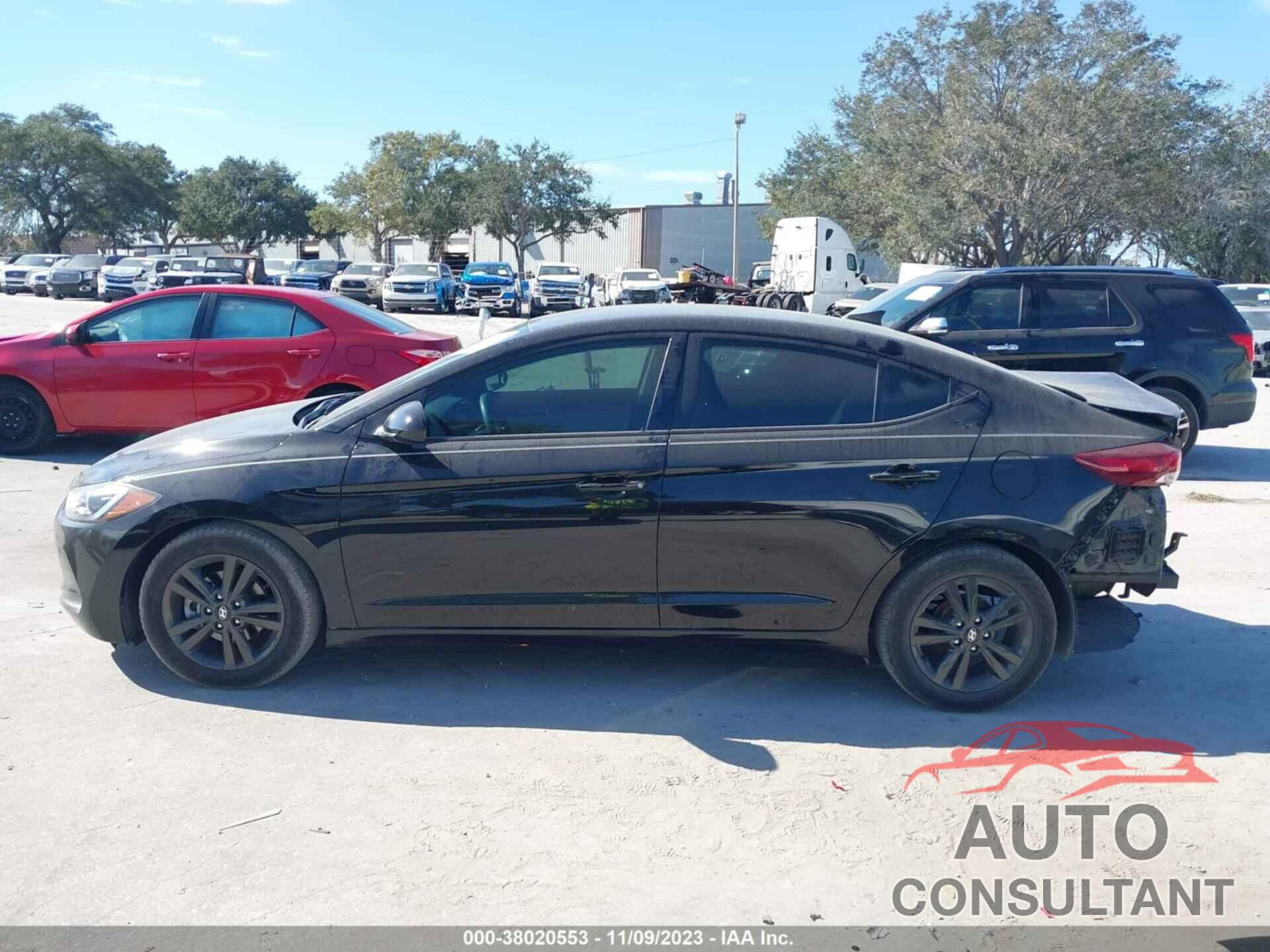 HYUNDAI ELANTRA 2017 - KMHD84LF1HU074478