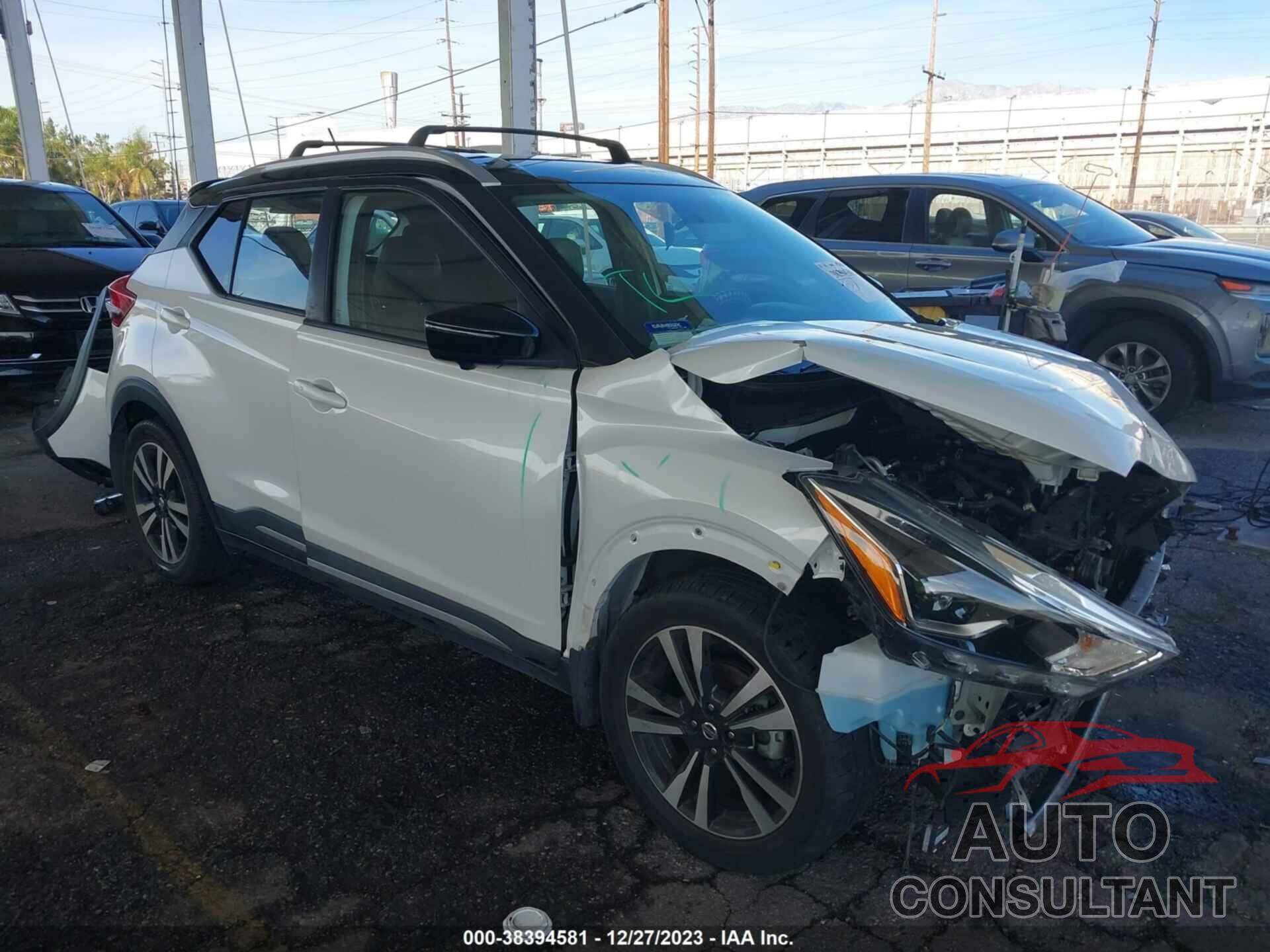 NISSAN KICKS 2019 - 3N1CP5CU4KL492156