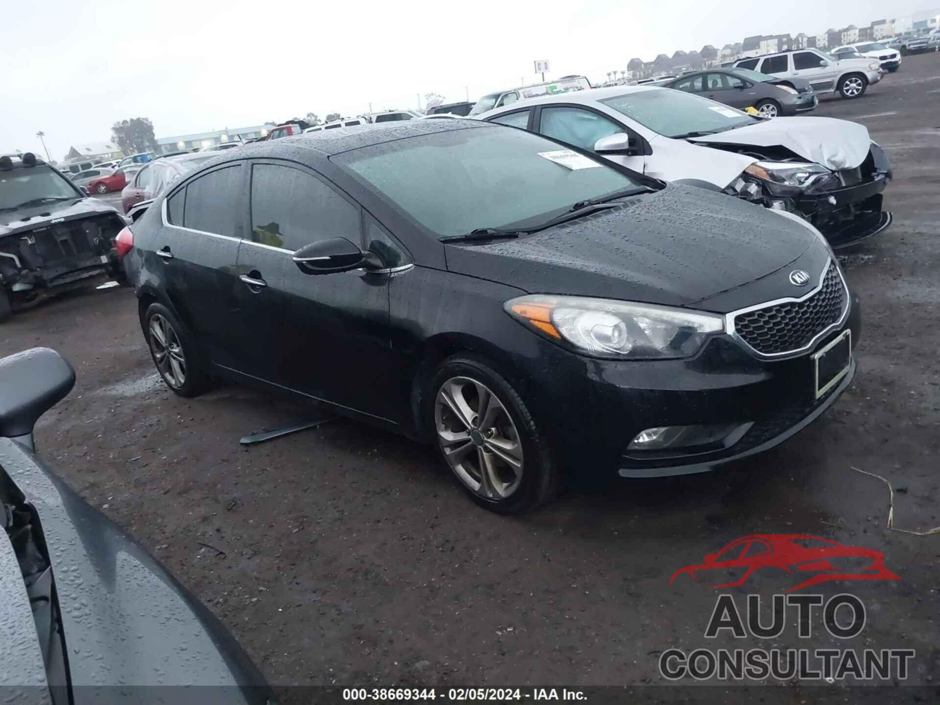 KIA FORTE 2016 - KNAFZ4A88G5489396