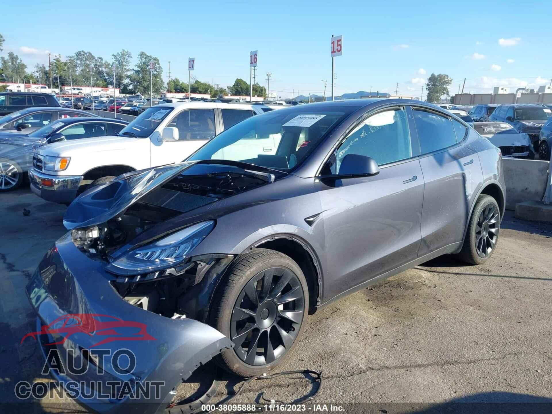 TESLA MODEL Y 2021 - 5YJYGDEEXMF255949