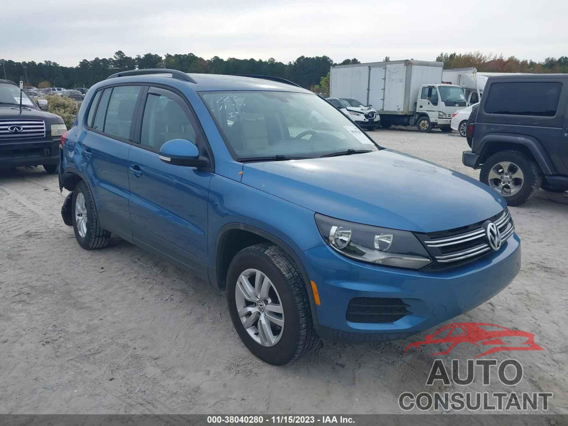 VOLKSWAGEN TIGUAN 2017 - WVGAV7AX3HW501513