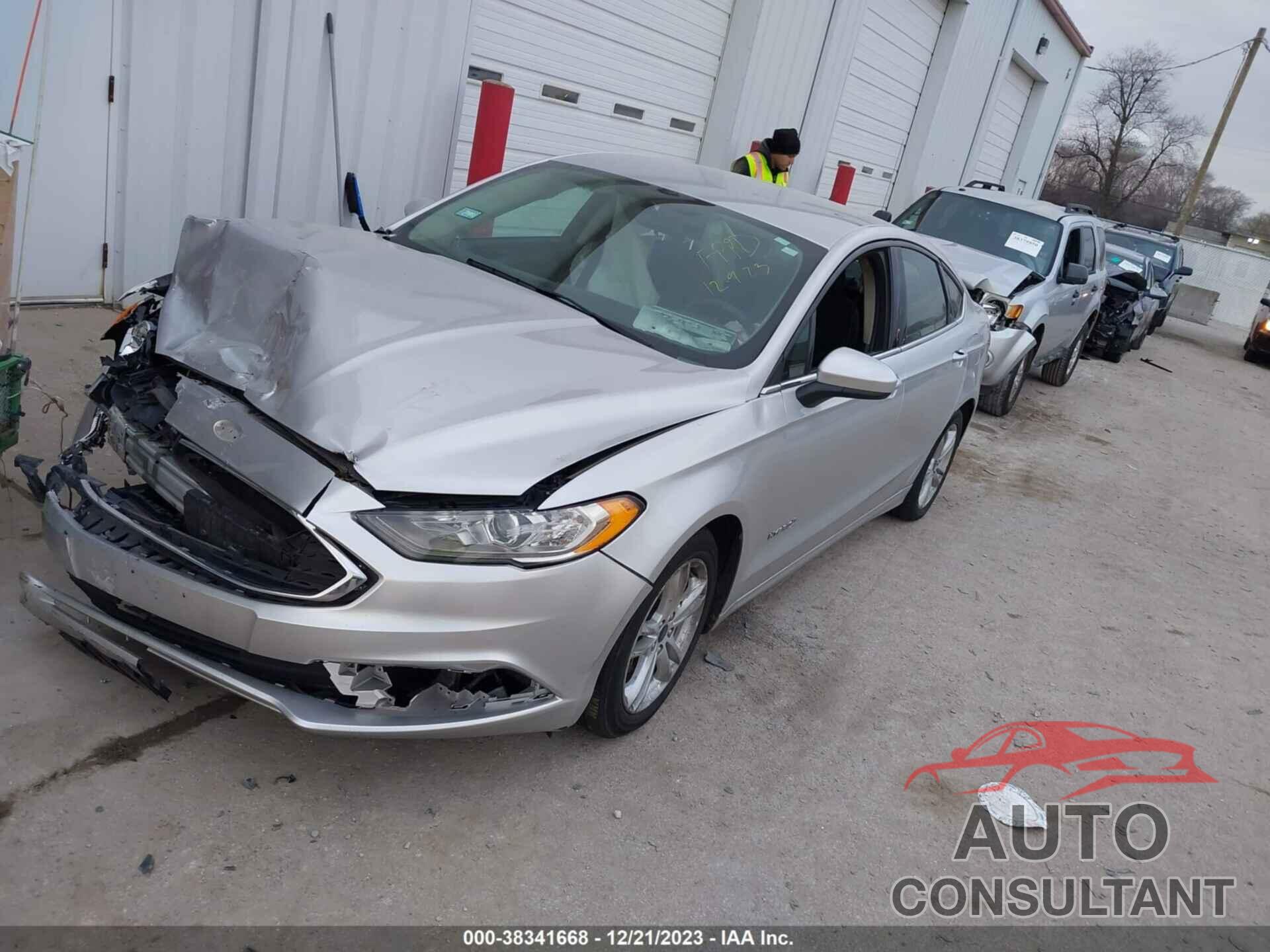 FORD FUSION HYBRID 2018 - 3FA6P0LU2JR209252