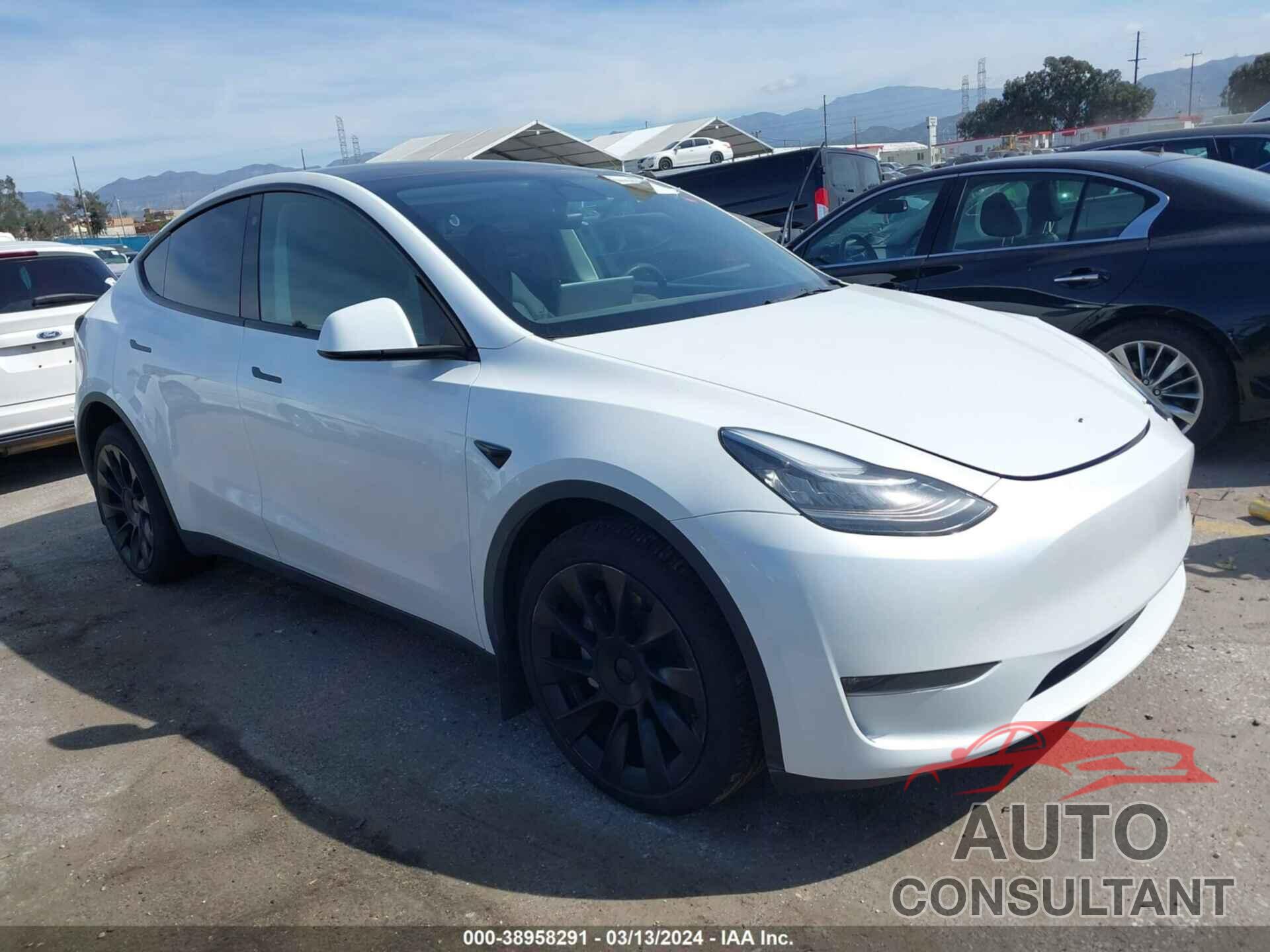 TESLA MODEL Y 2023 - 7SAYGDEE0PA034185