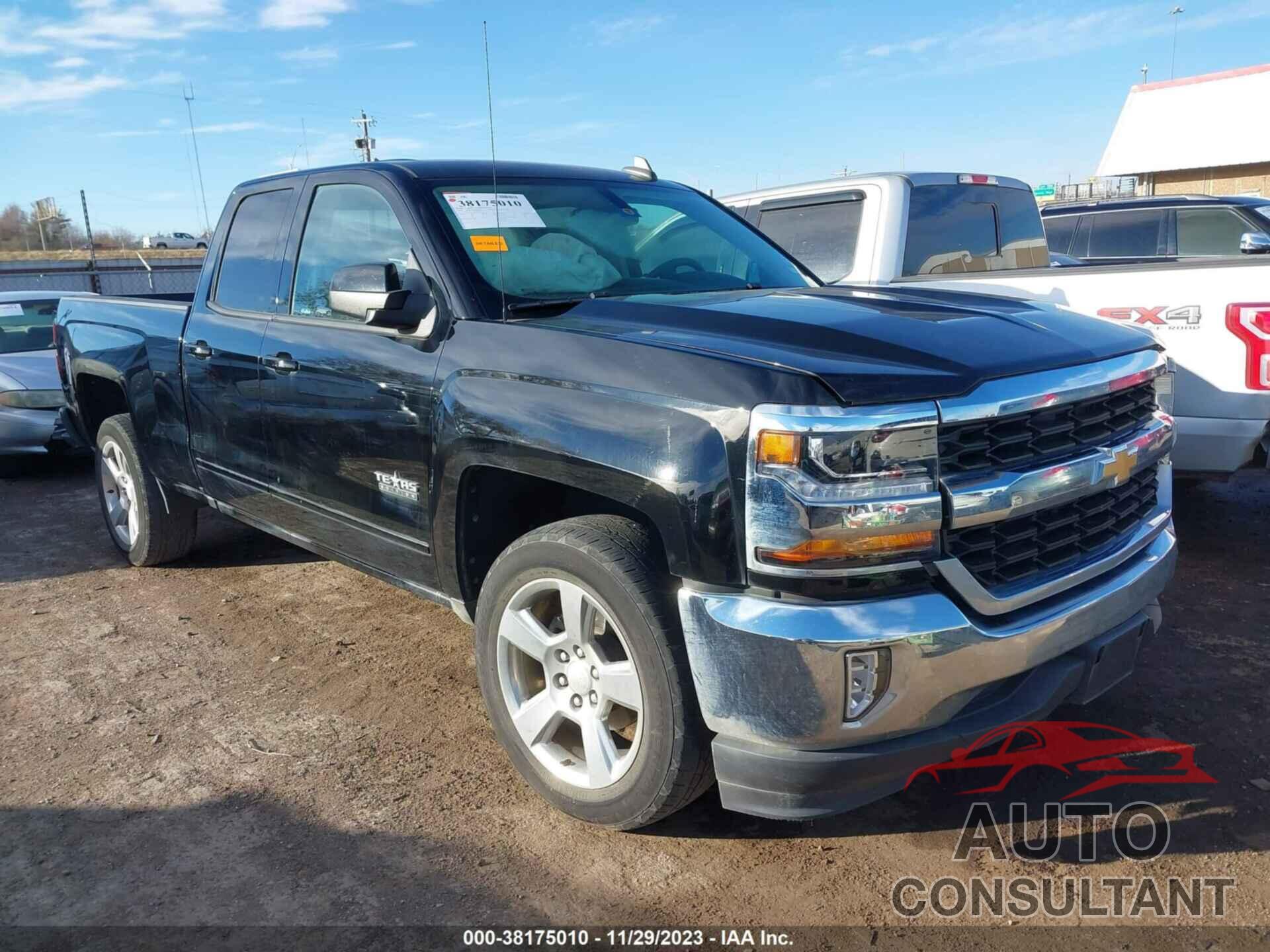 CHEVROLET SILVERADO 1500 2018 - 1GCRCREC3JZ295775