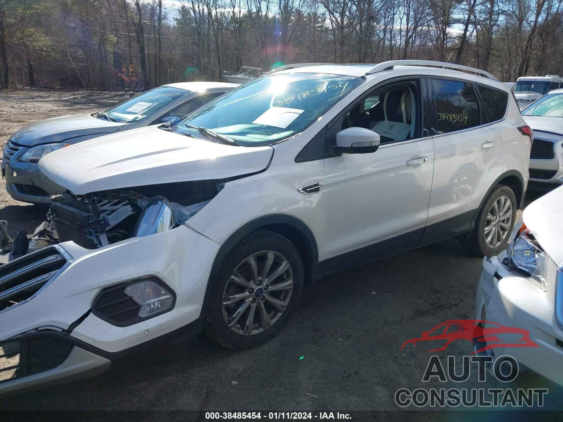 FORD ESCAPE 2018 - 1FMCU9J95JUD53018