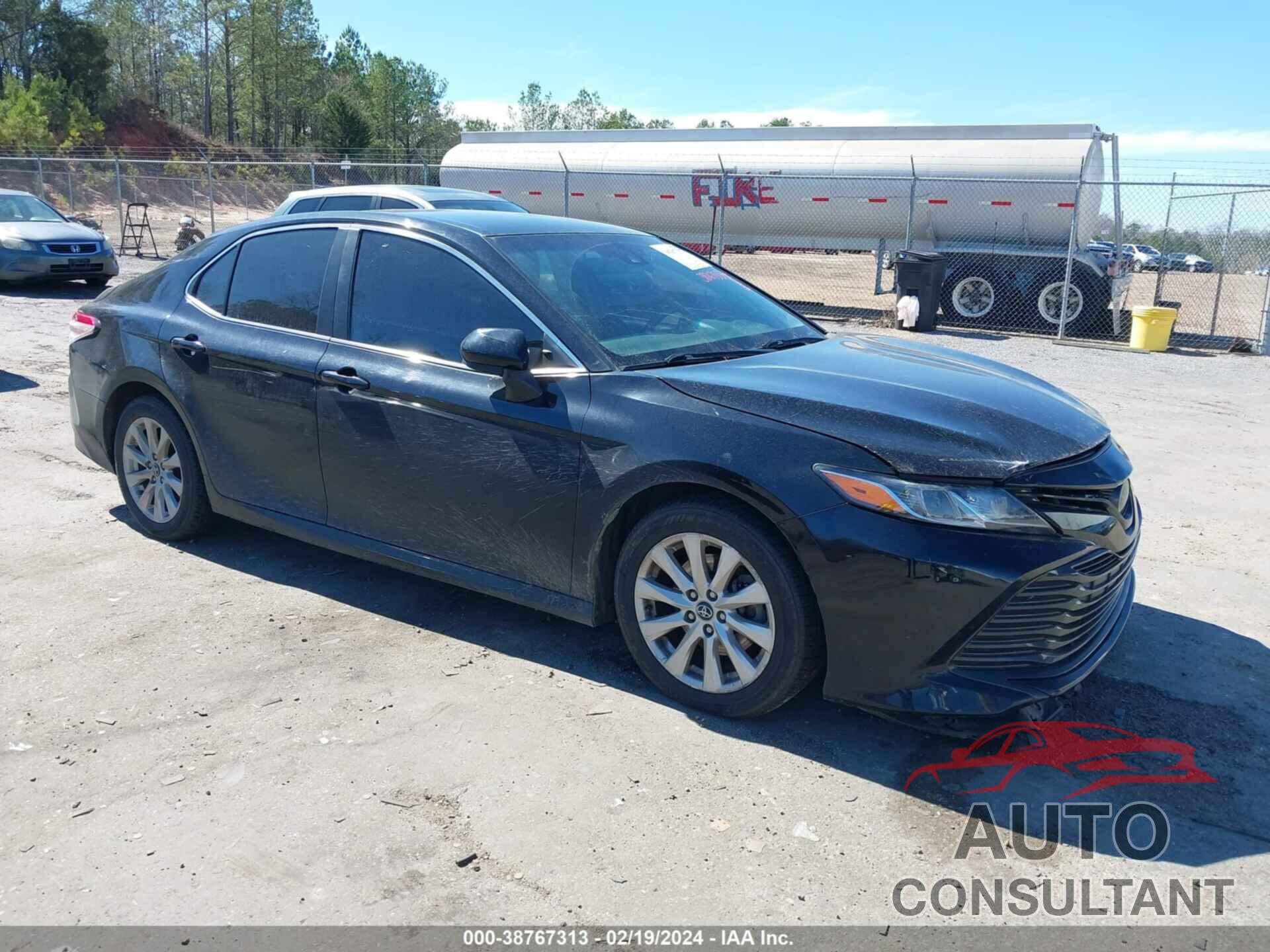 TOYOTA CAMRY 2018 - 4T1B11HK3JU070504