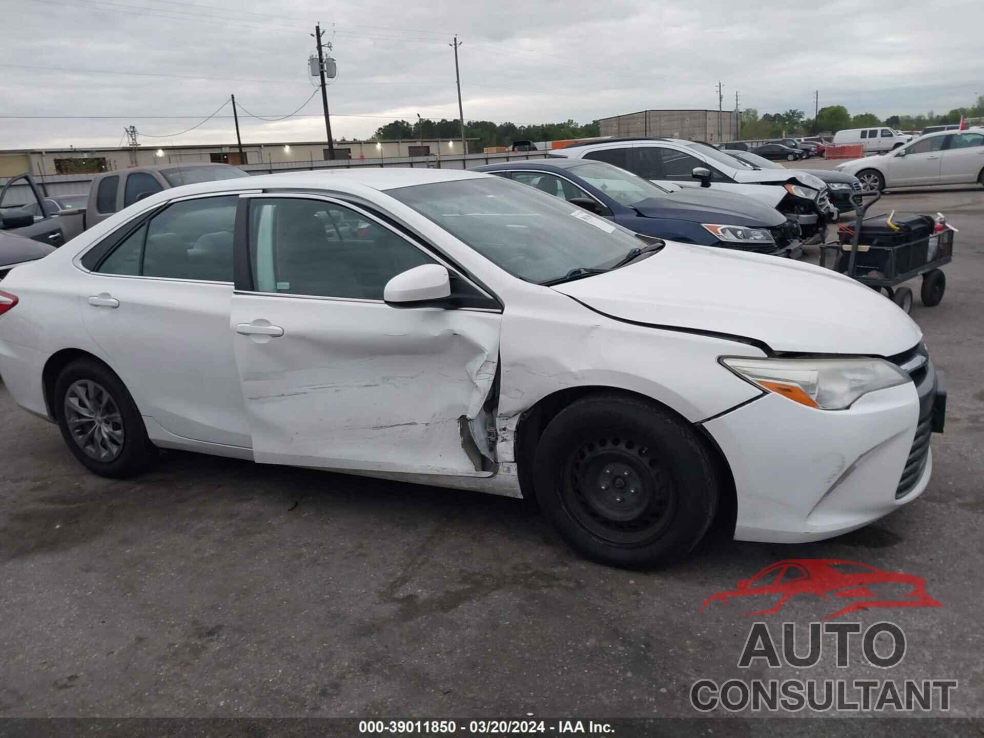 TOYOTA CAMRY 2016 - 4T1BF1FK5GU515922