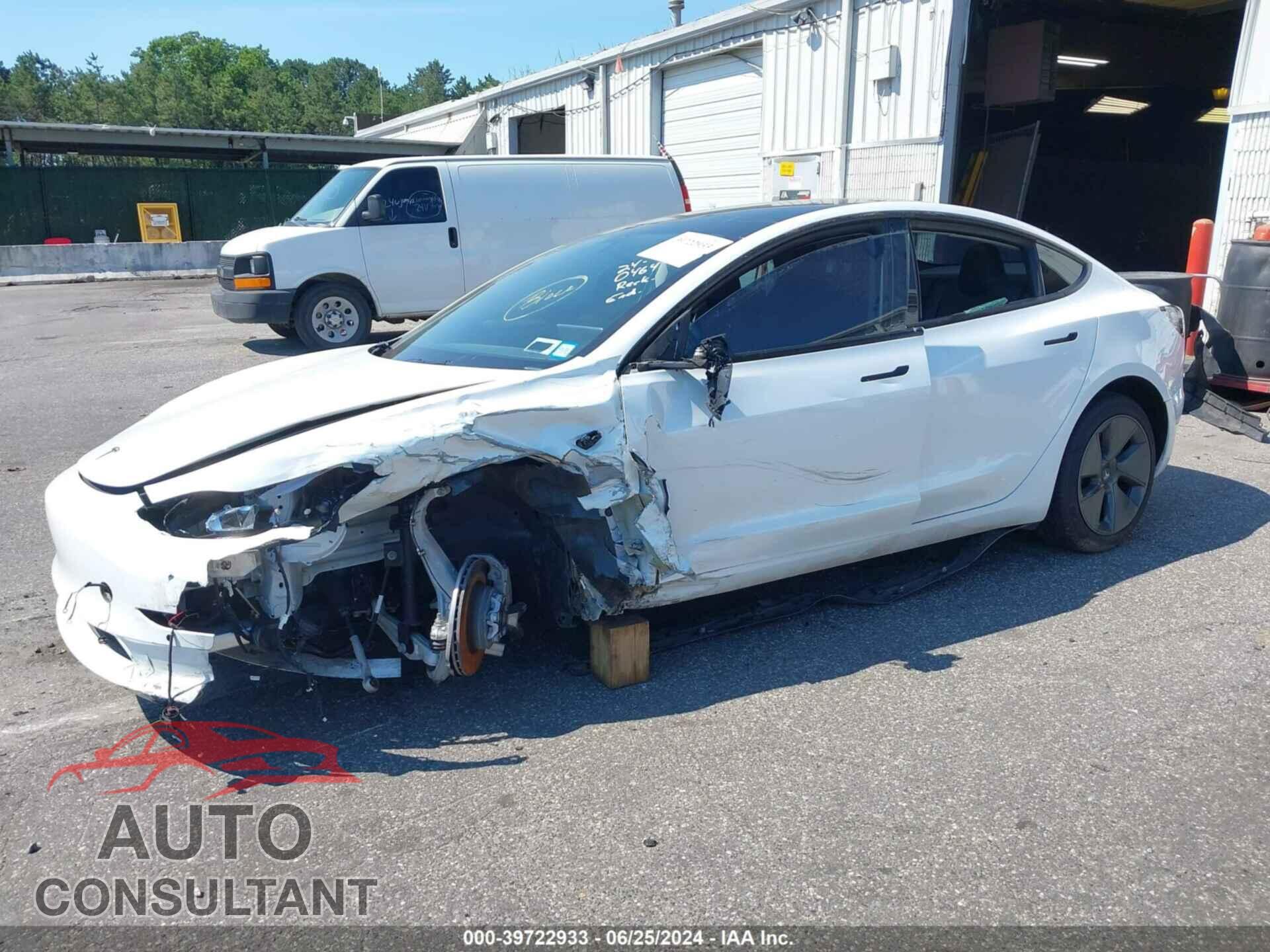 TESLA MODEL 3 2021 - 5YJ3E1EA5MF090825
