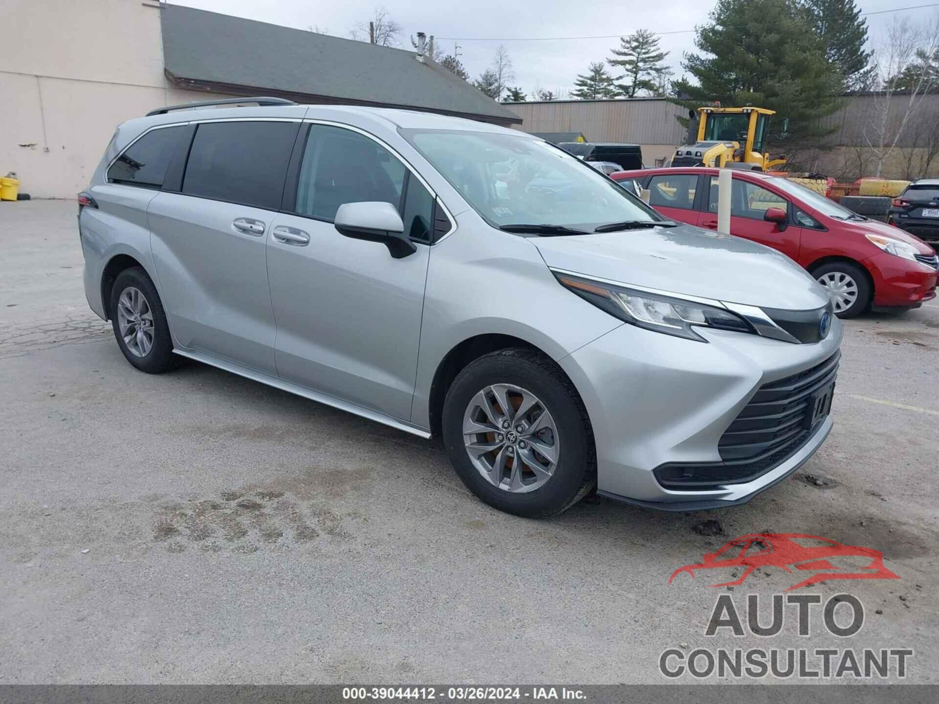 TOYOTA SIENNA 2022 - 5TDKSKFC9NS046382