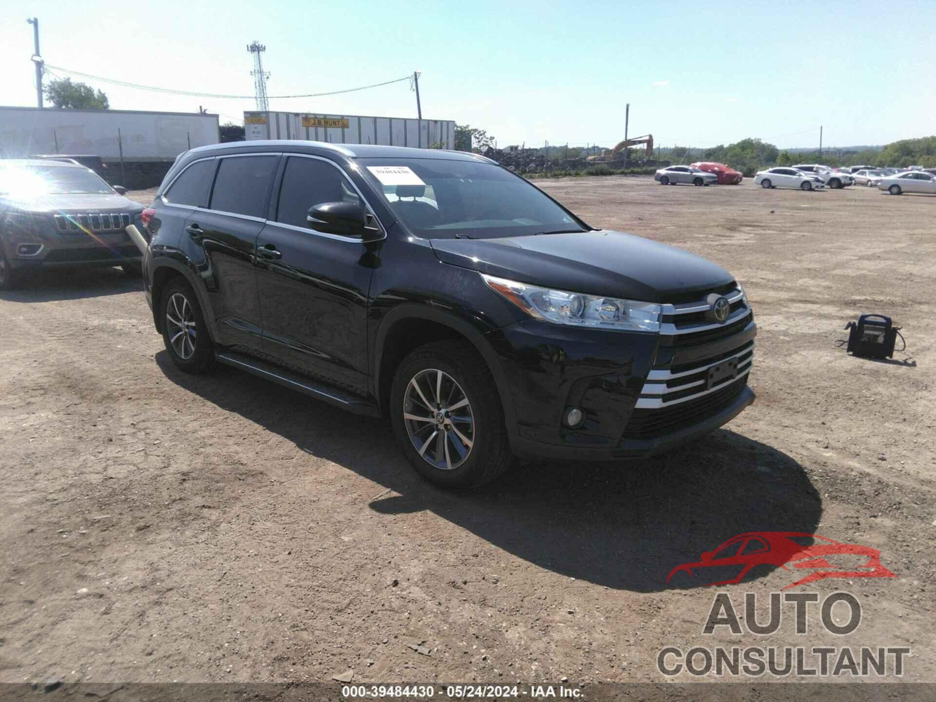 TOYOTA HIGHLANDER 2018 - 5TDJZRFH7JS529603