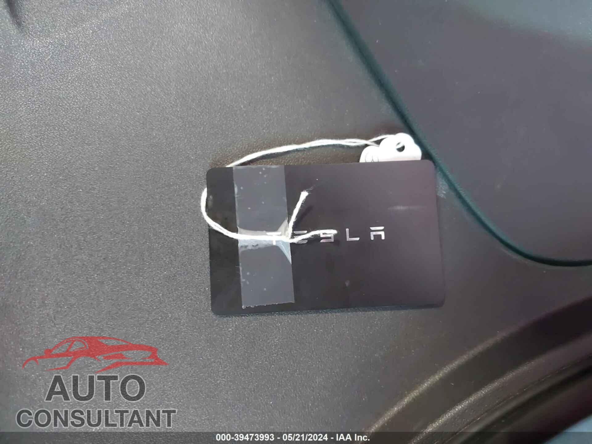 TESLA MODEL 3 2021 - 5YJ3E1EA9MF143736