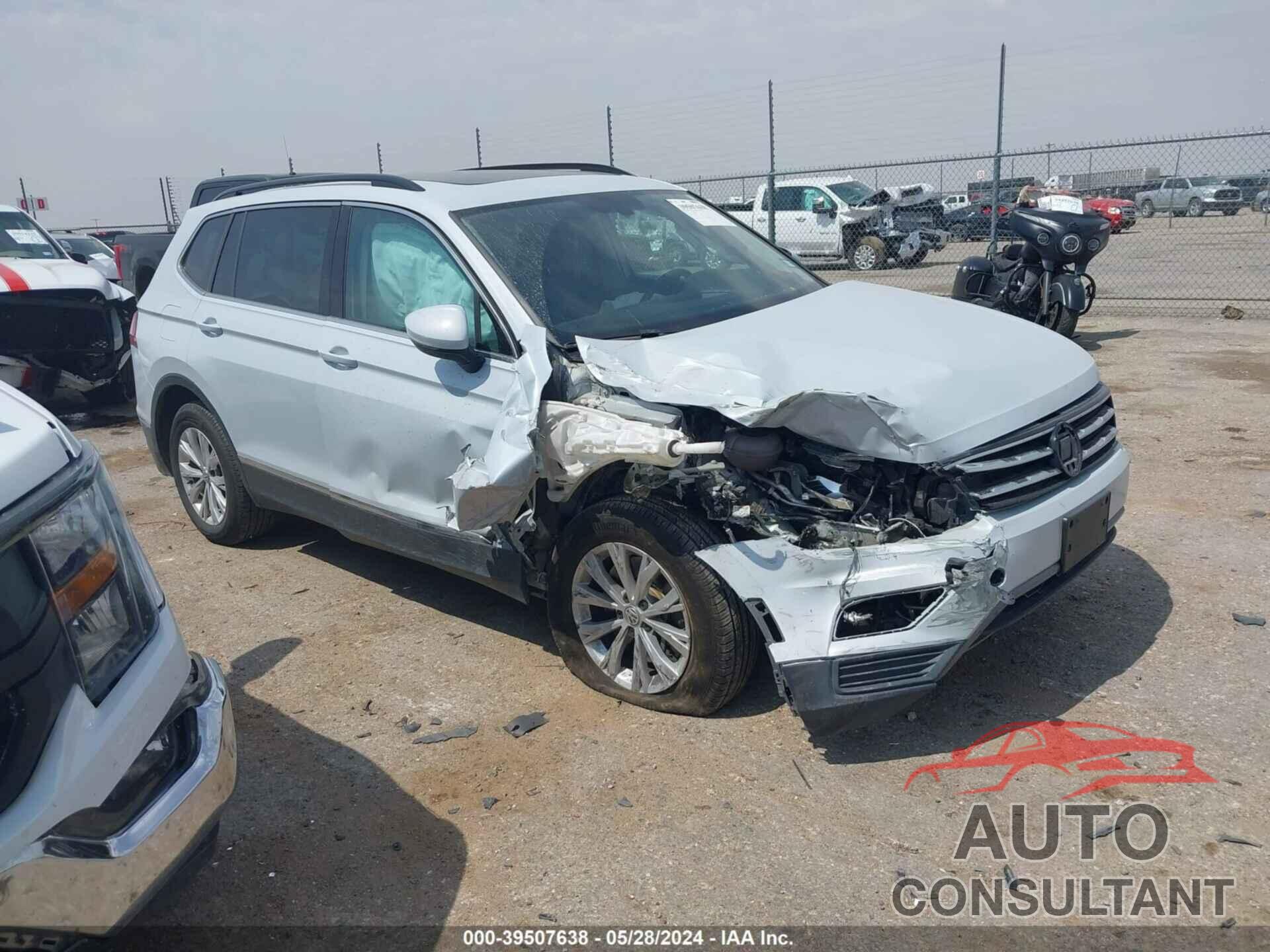 VOLKSWAGEN TIGUAN 2018 - 3VV2B7AX7JM156737