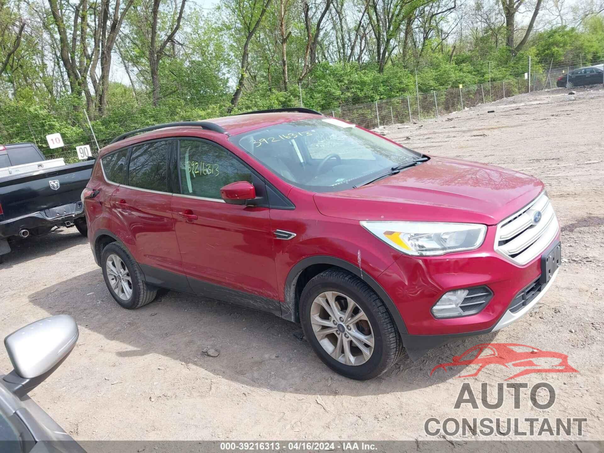 FORD ESCAPE 2018 - 1FMCU0GD5JUB21882