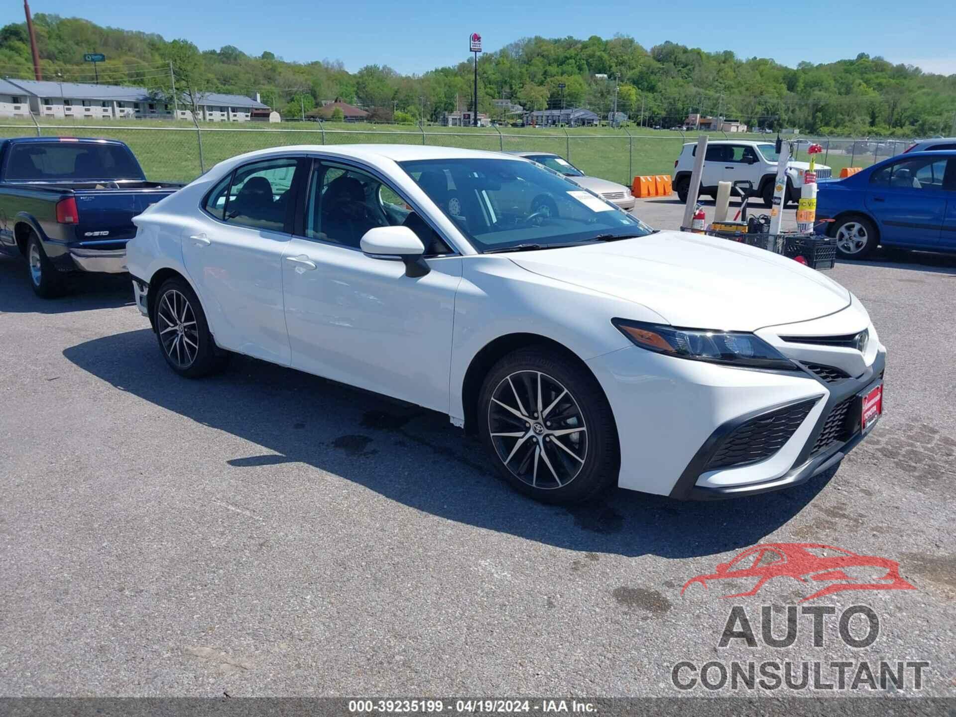 TOYOTA CAMRY 2023 - 4T1G11AK3PU133870