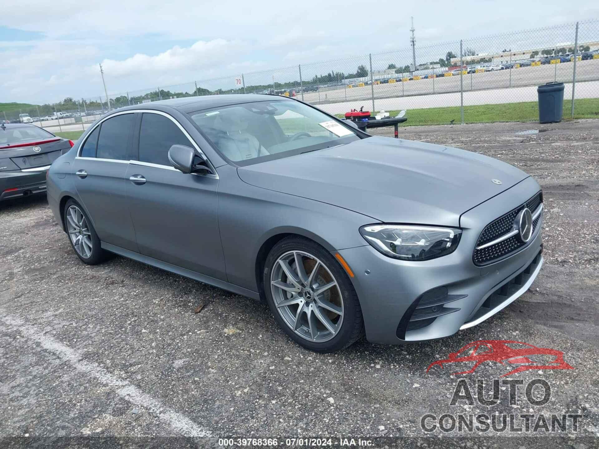 MERCEDES-BENZ E 350 2022 - W1KZF8DB8NB089351