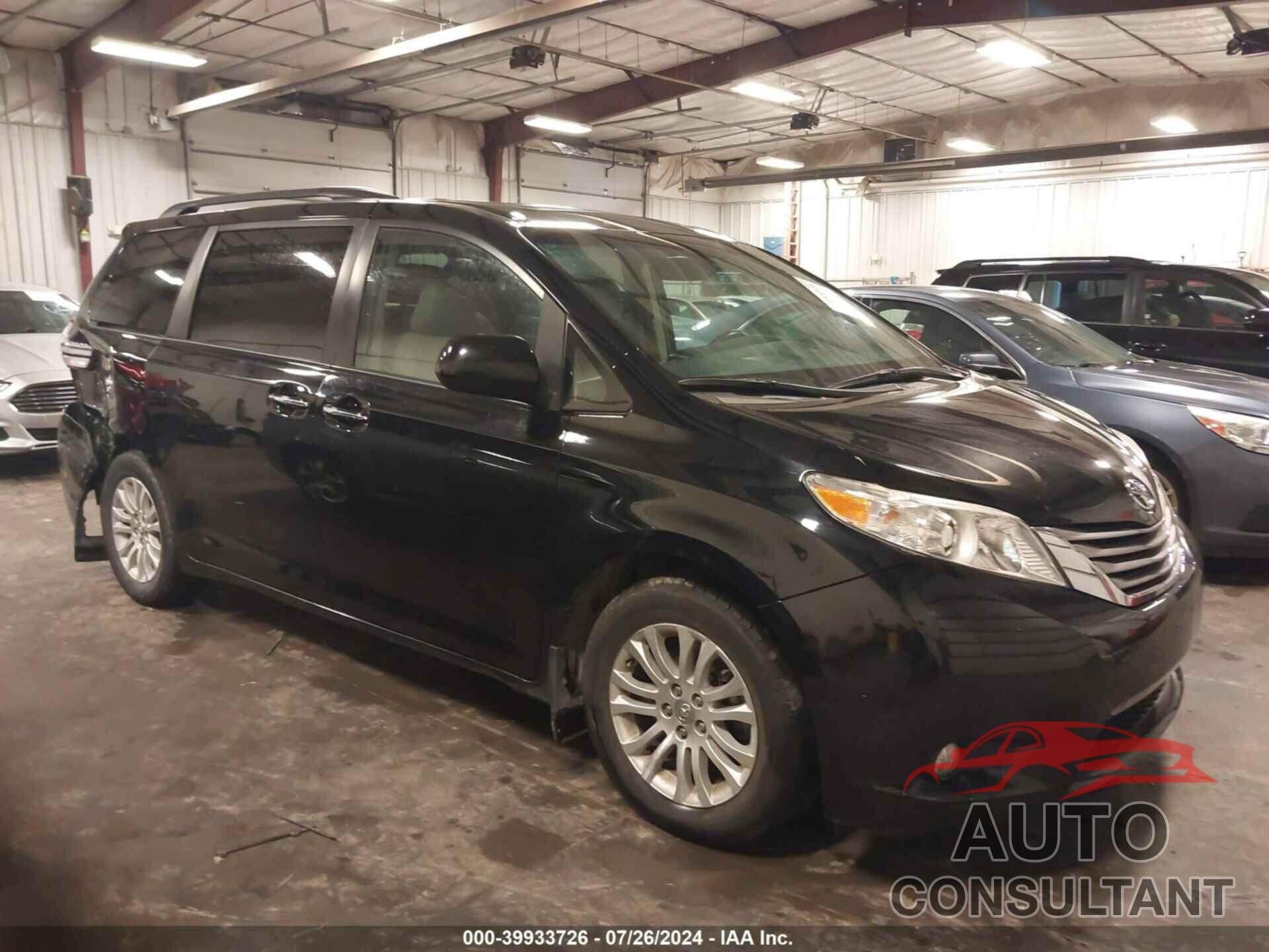 TOYOTA SIENNA 2017 - 5TDYZ3DC6HS812619