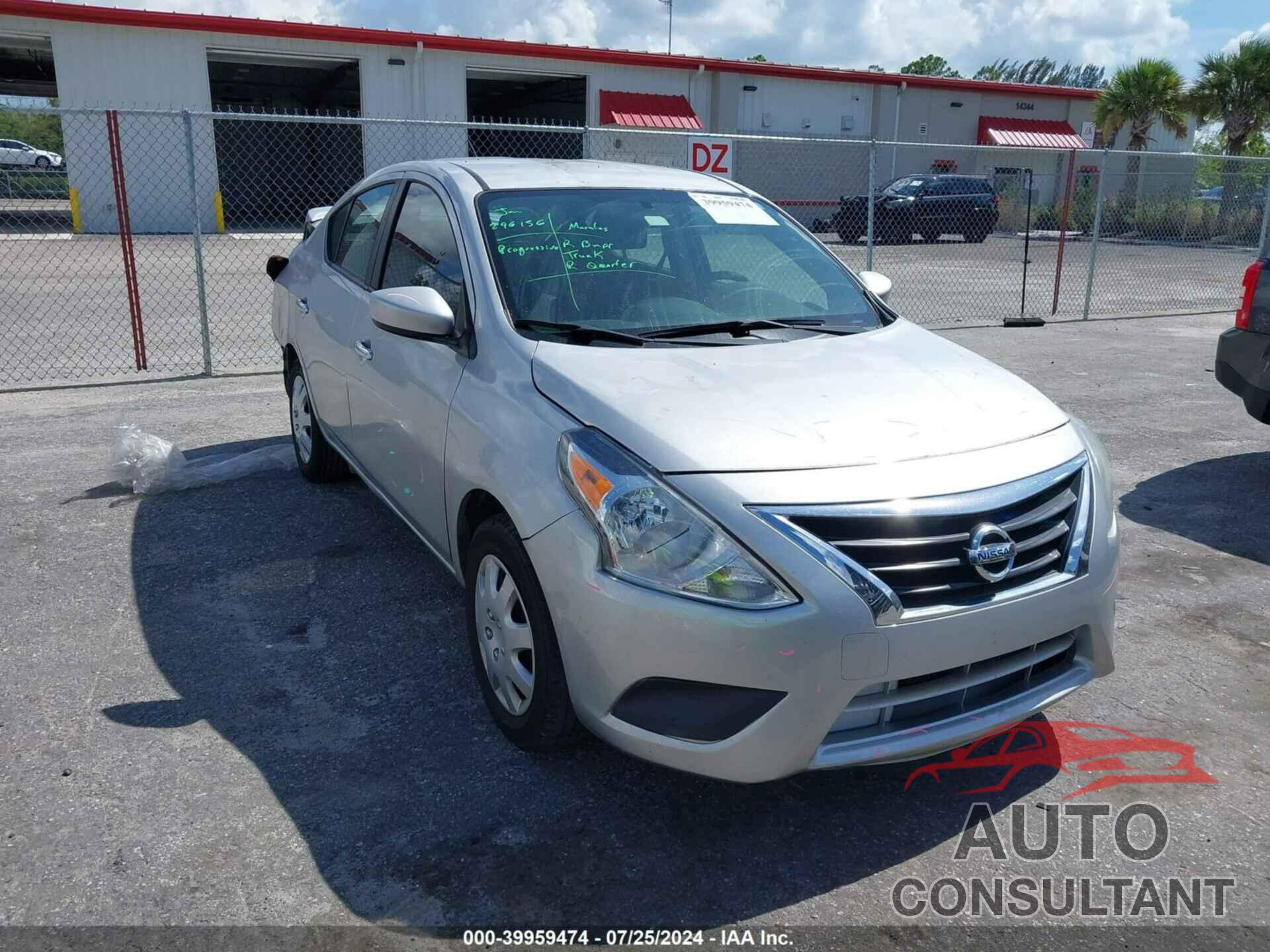 NISSAN VERSA 2018 - 3N1CN7APXJL822993