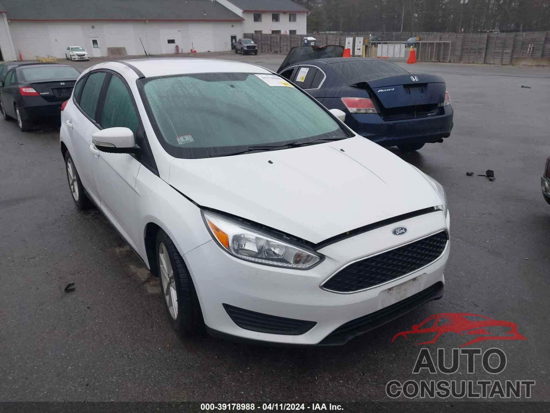 FORD FOCUS 2017 - 1FADP3K23HL247252