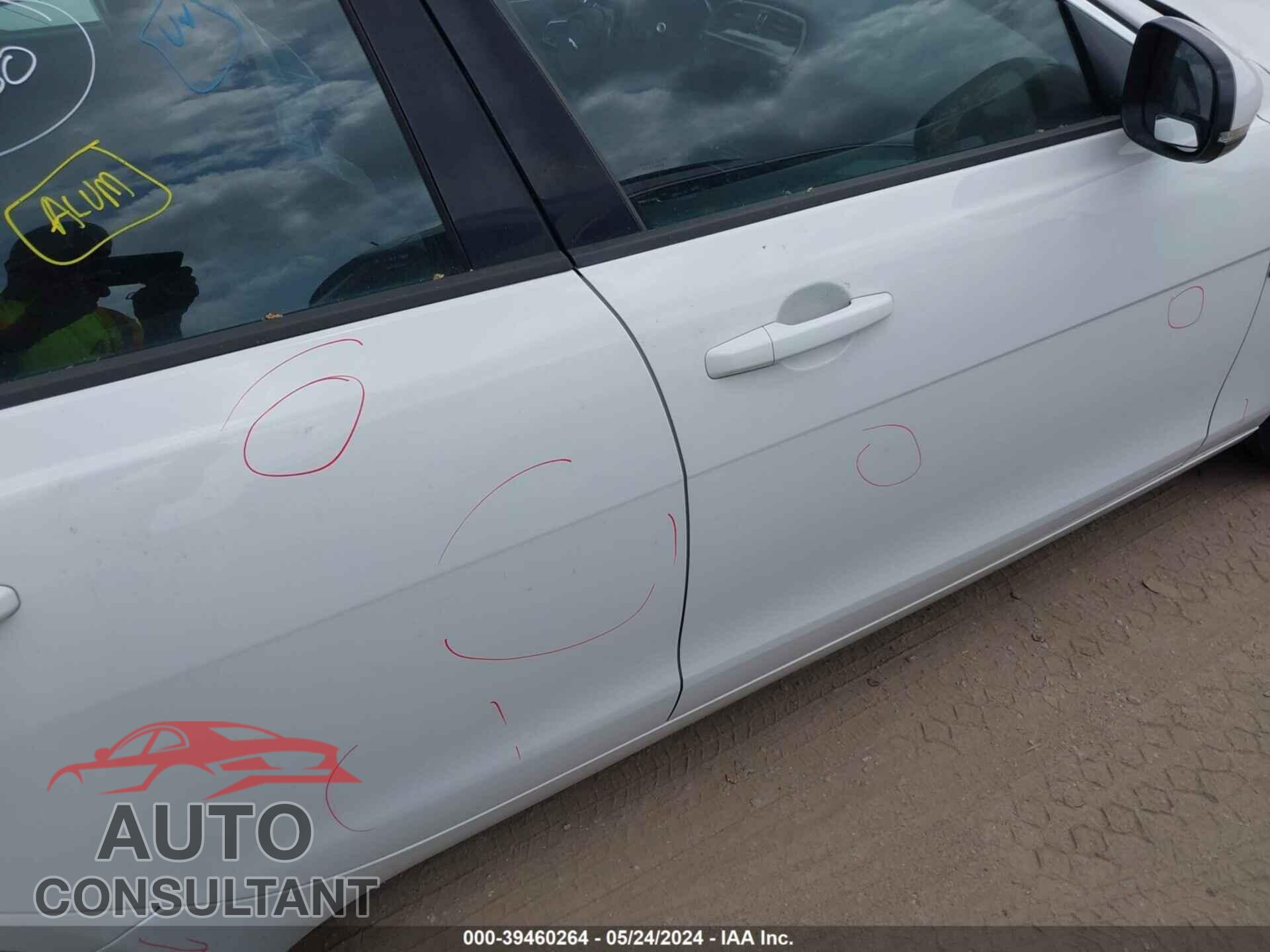 JAGUAR XE 2017 - SAJAR4BG0HA972734