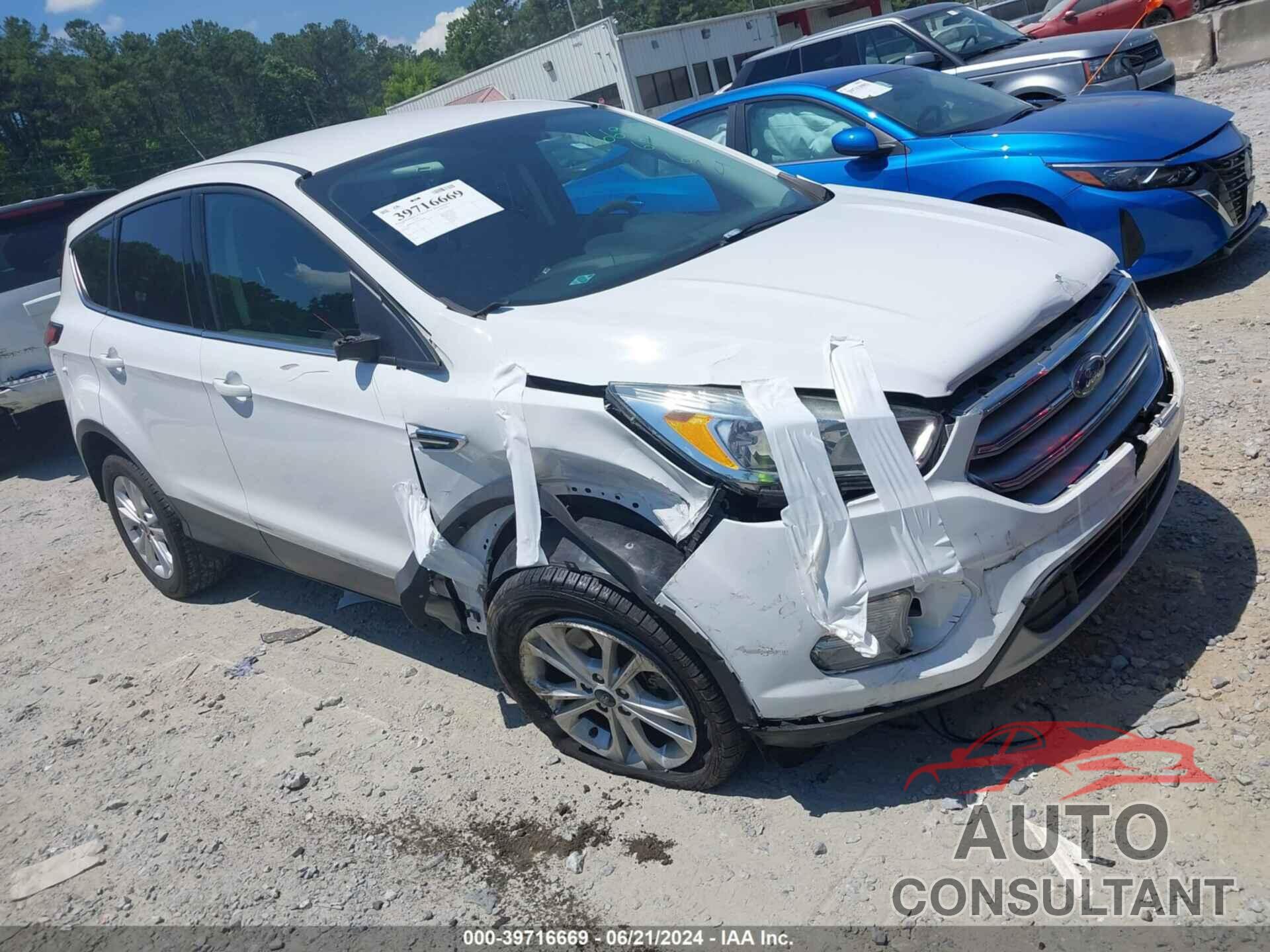 FORD ESCAPE 2017 - 1FMCU0G99HUD66903