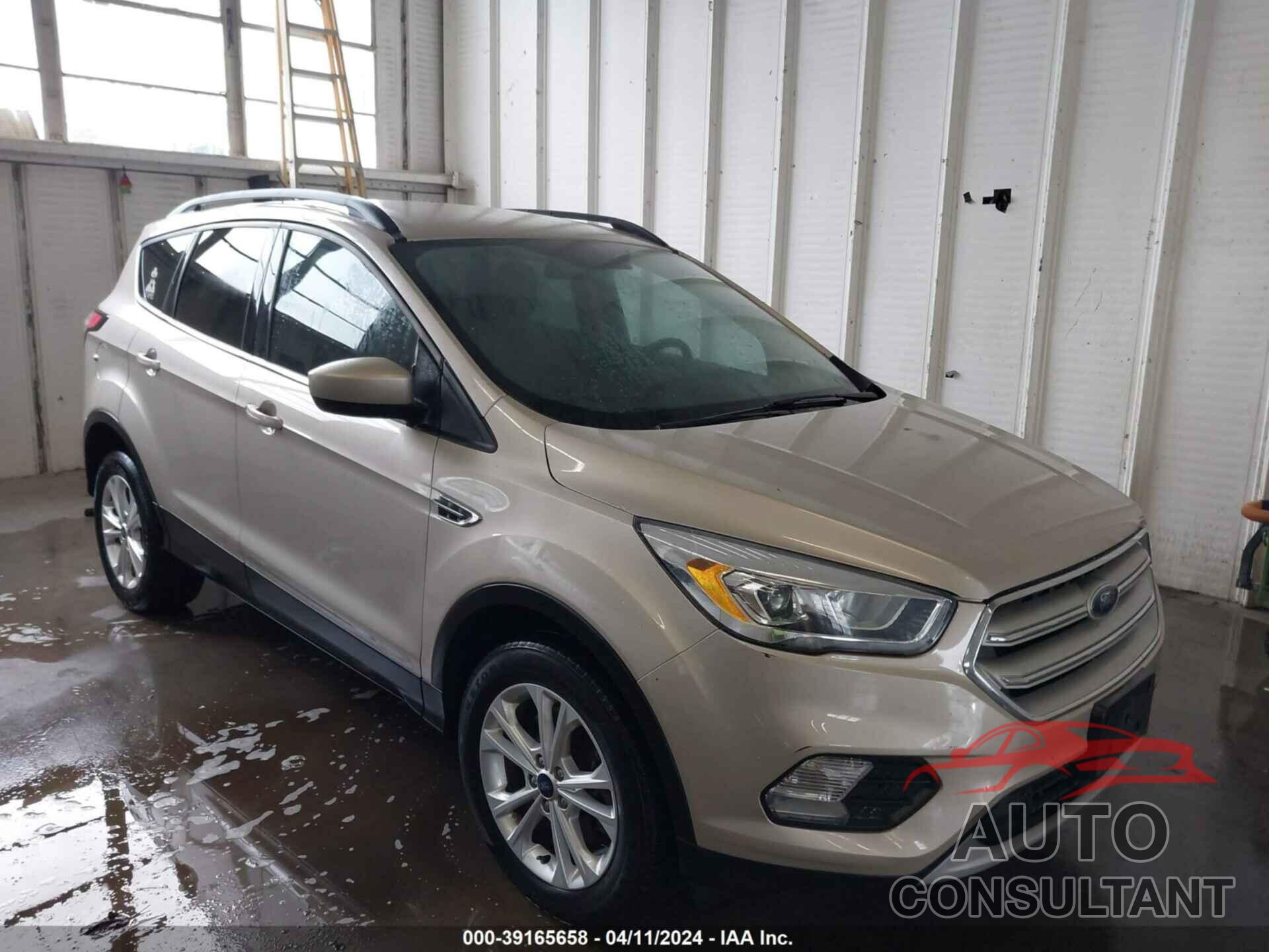 FORD ESCAPE 2018 - 1FMCU9HD0JUB20089