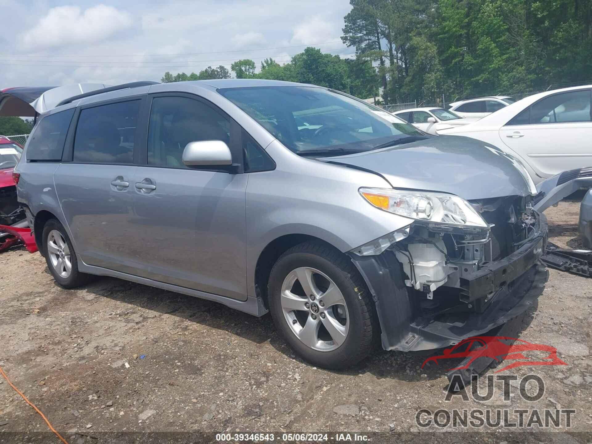 TOYOTA SIENNA 2018 - 5TDKZ3DC3JS903360