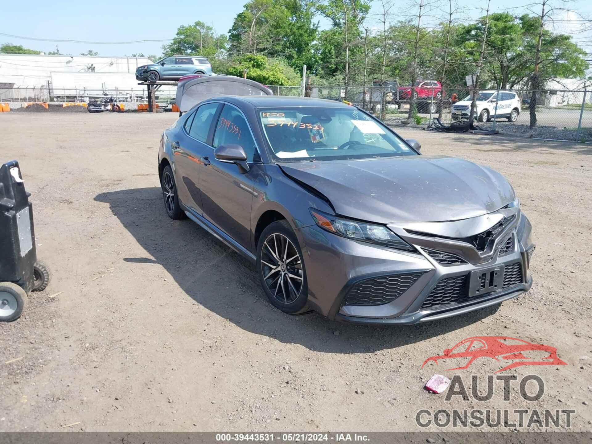 TOYOTA CAMRY 2024 - 4T1G11BK0RU108278