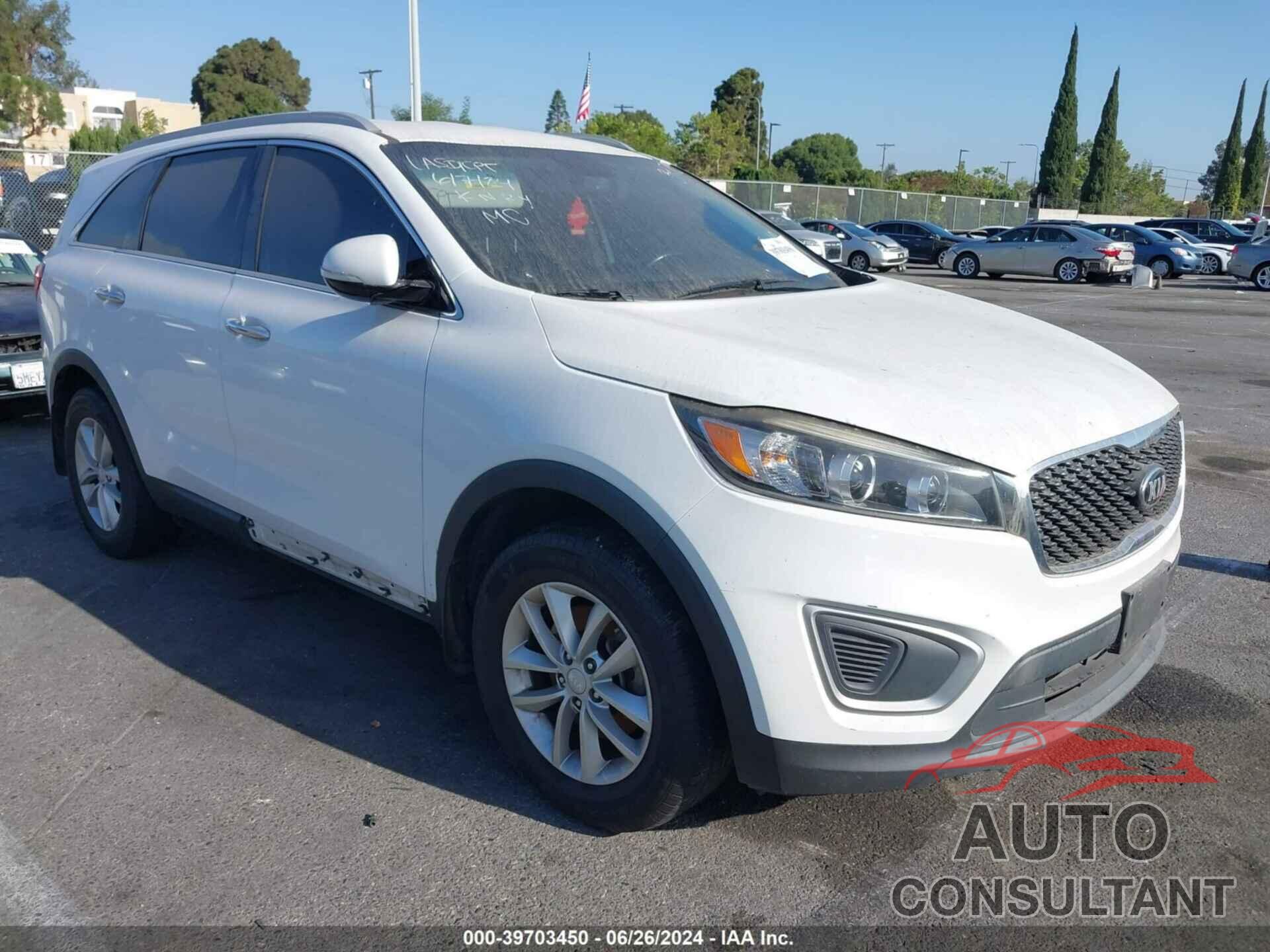 KIA SORENTO 2018 - 5XYPG4A31JG343471