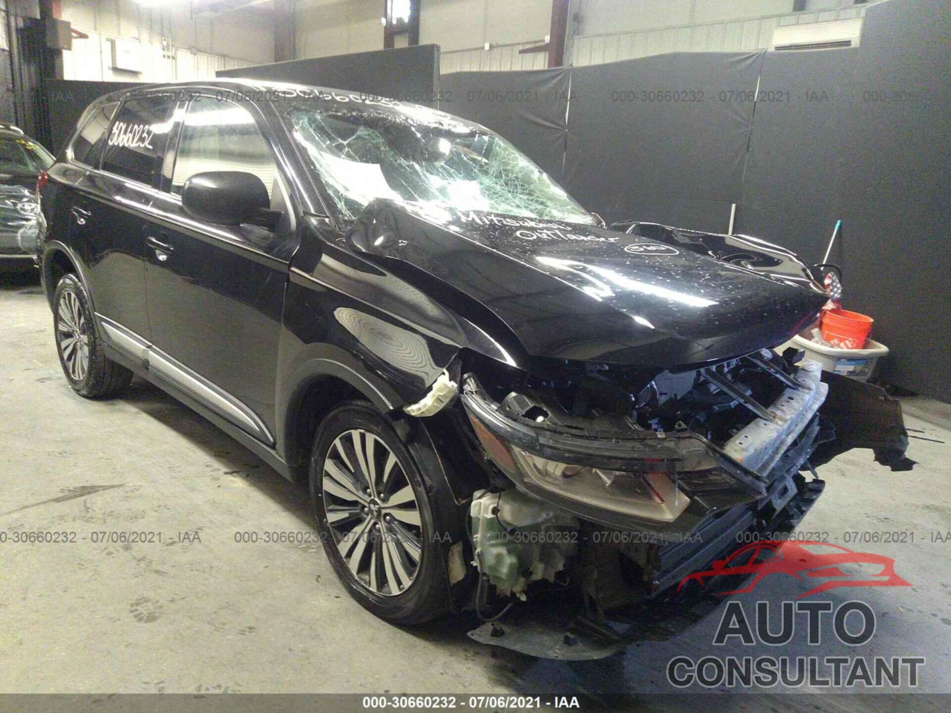 MITSUBISHI OUTLANDER 2019 - JA4AZ3A33KZ034463