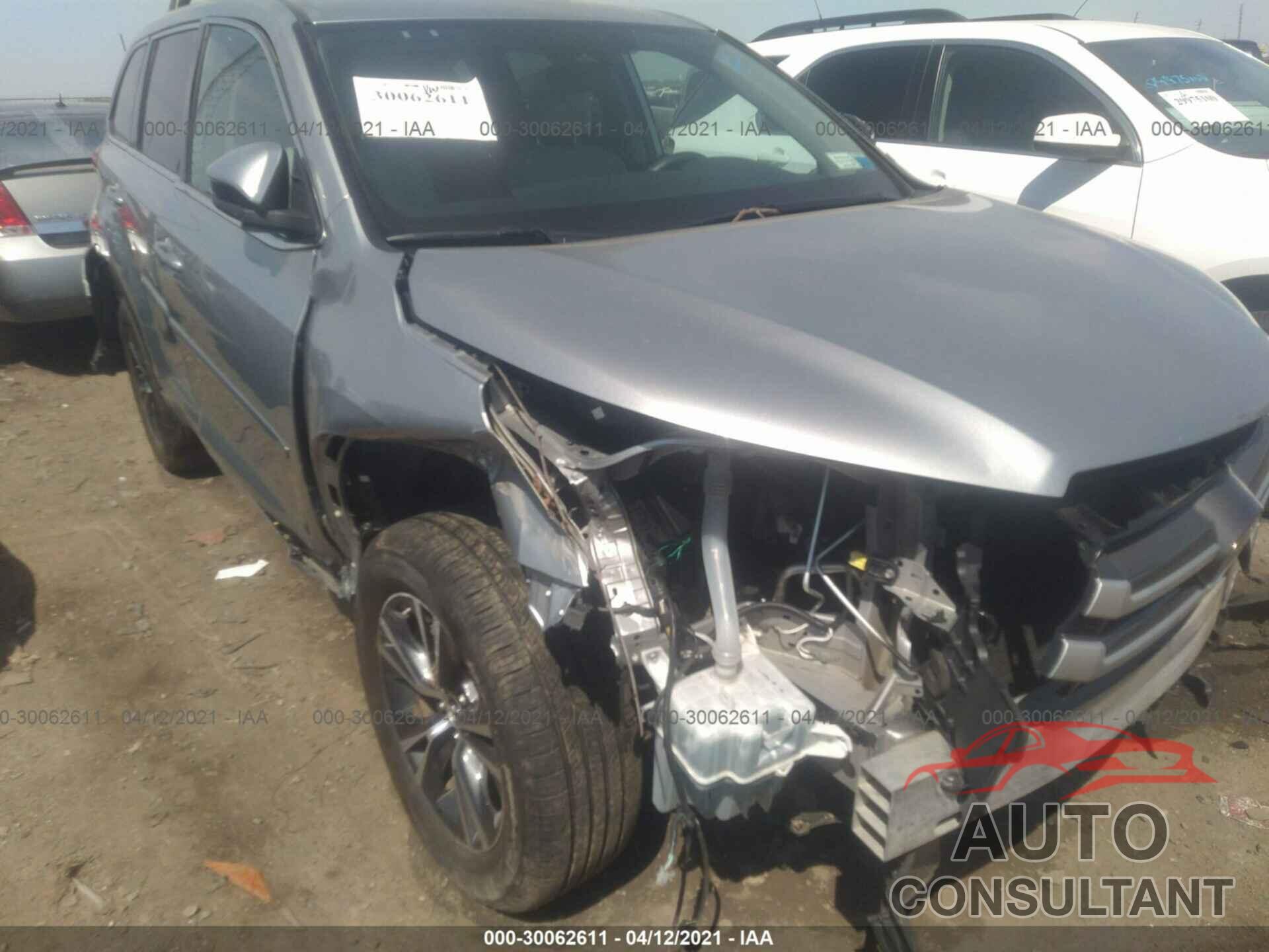 TOYOTA HIGHLANDER 2018 - 5TDBZRFH3JS806655