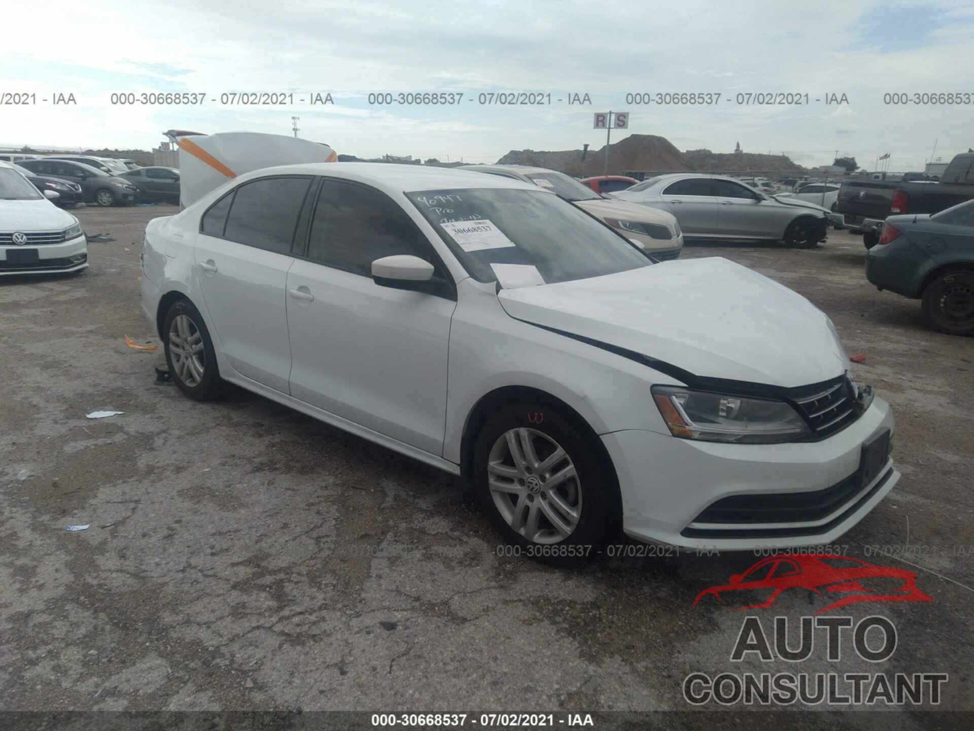 VOLKSWAGEN JETTA 2018 - 3VW2B7AJXJM254393