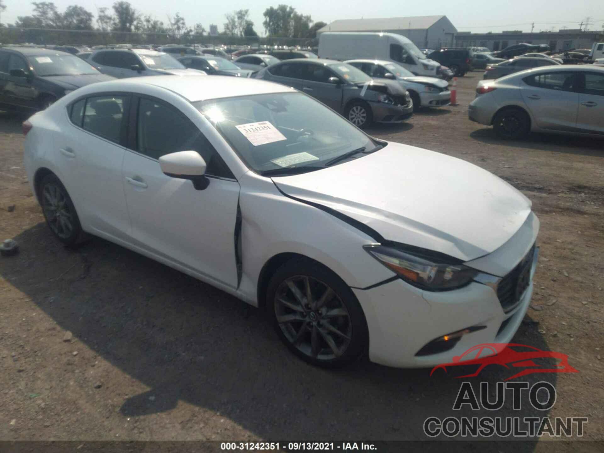 MAZDA MAZDA3 4-DOOR 2018 - 3MZBN1V37JM202817
