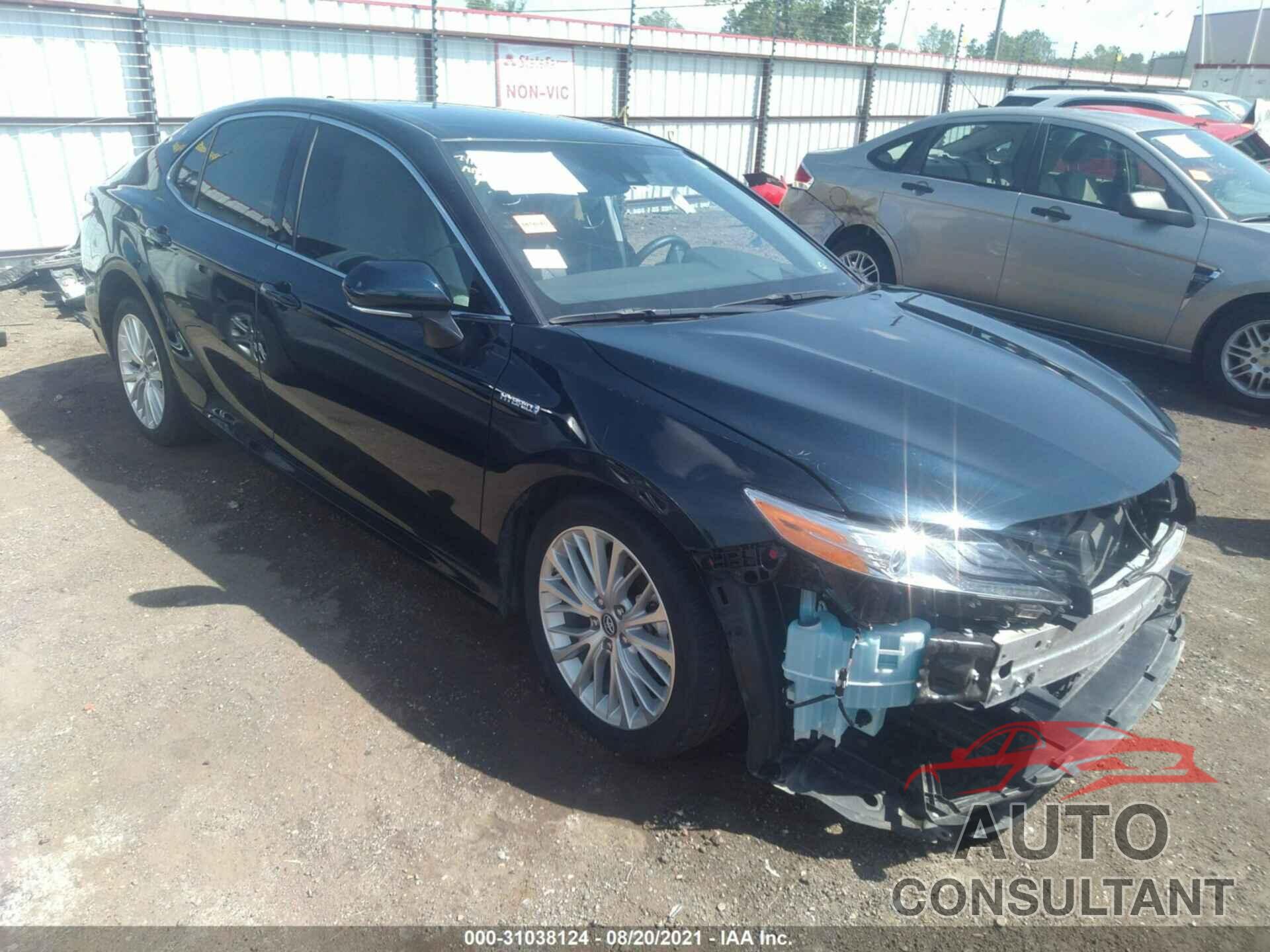 TOYOTA CAMRY 2019 - 4T1B21HK0KU520897