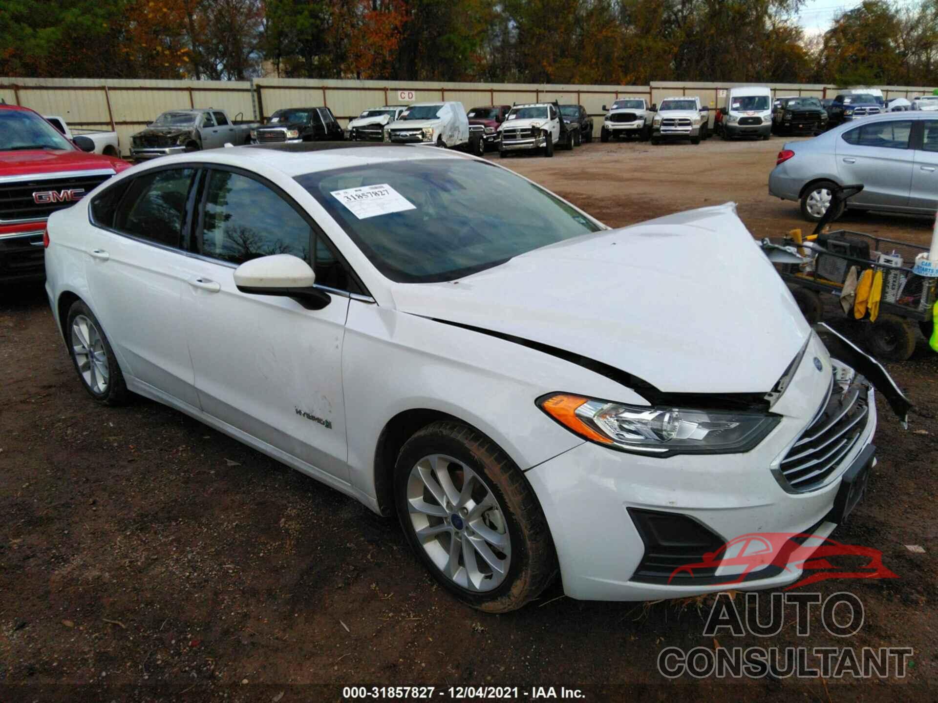 FORD FUSION HYBRID 2019 - 3FA6P0LU1KR105532