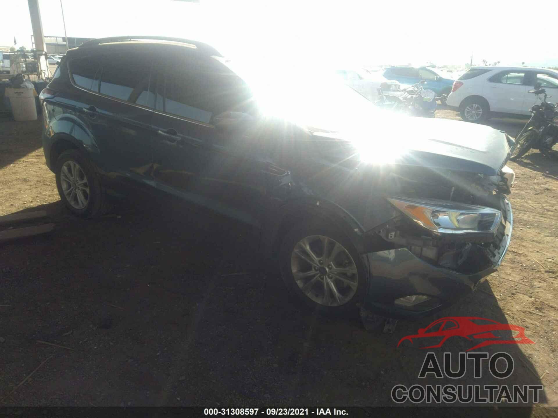 FORD ESCAPE 2018 - 1FMCU0GD3JUB74080