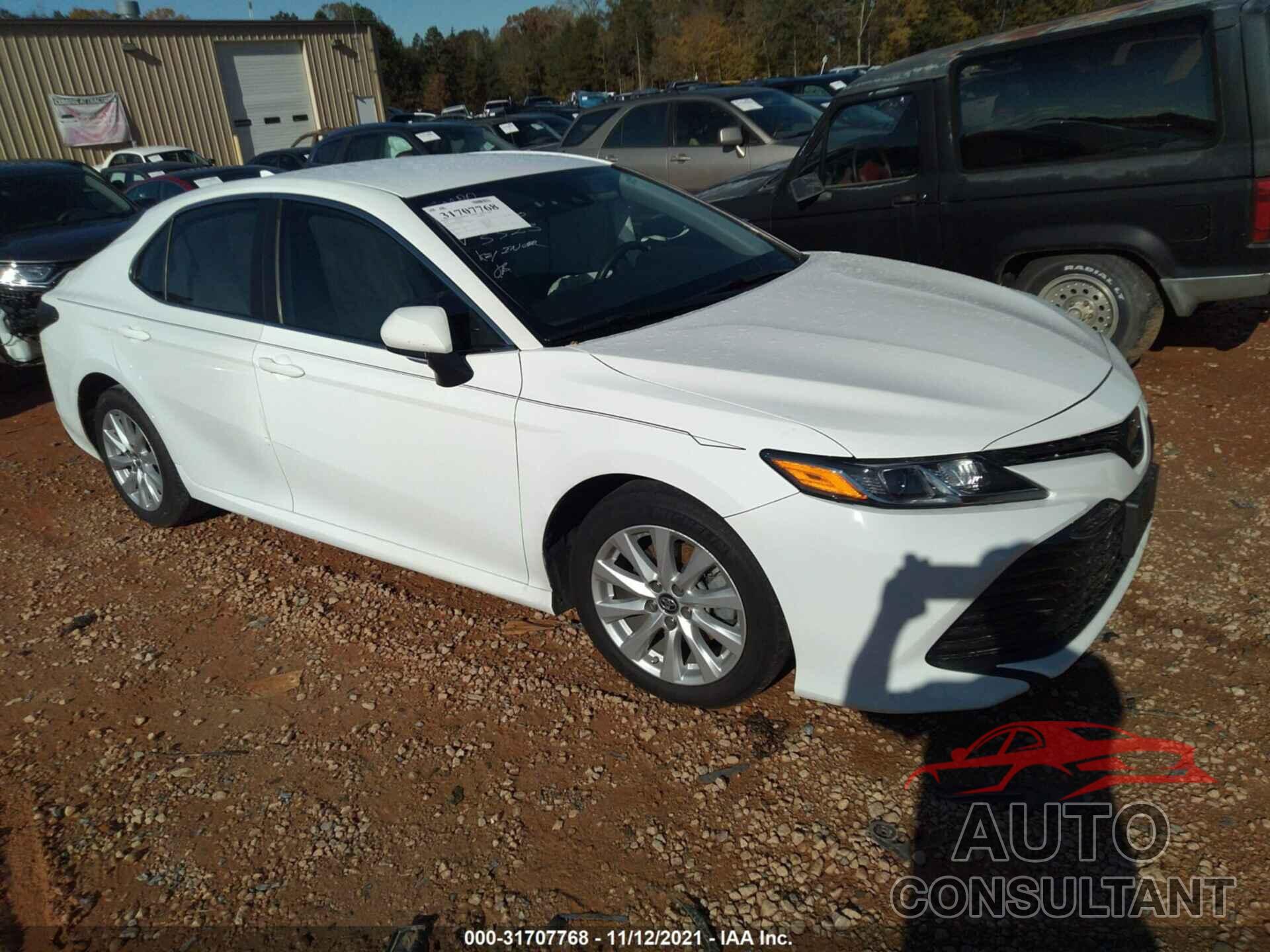 TOYOTA CAMRY 2019 - 4T1B11HK1KU803523