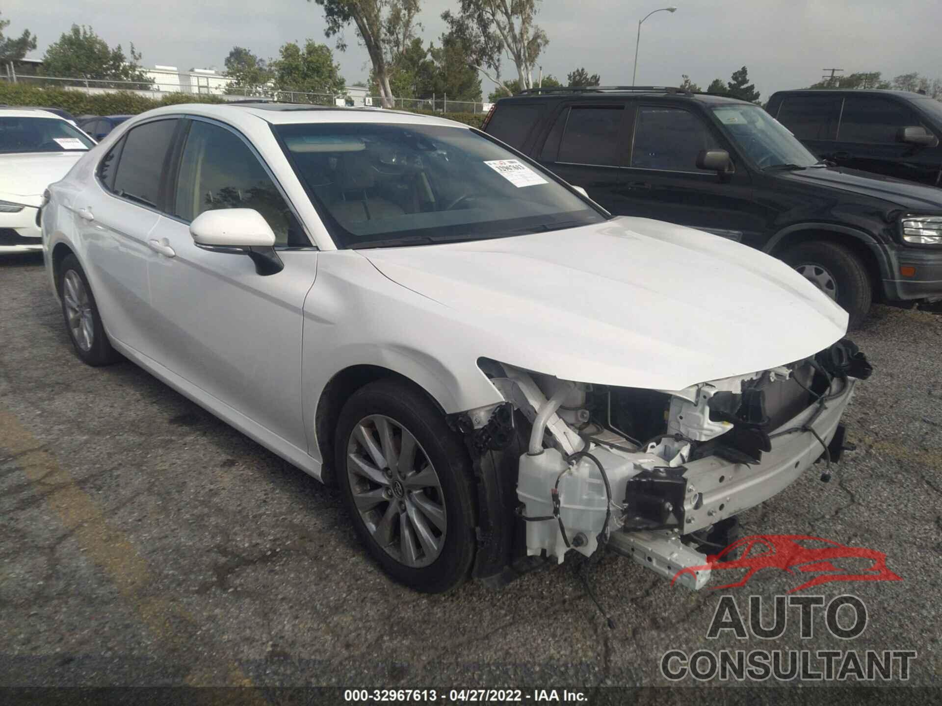 TOYOTA CAMRY 2018 - JTNB11HK2J3000904