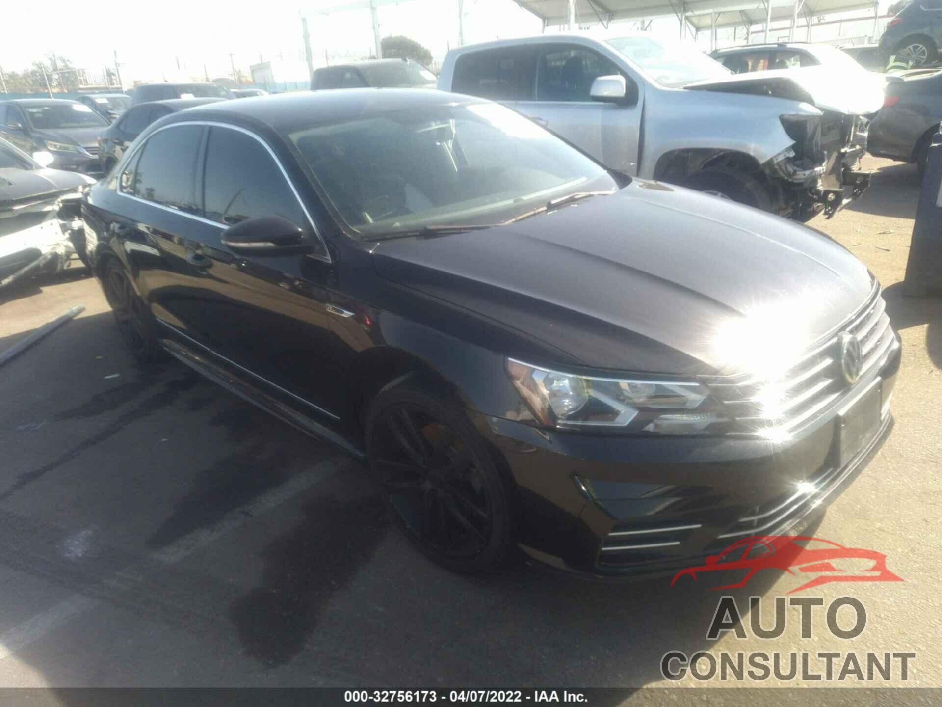 VOLKSWAGEN PASSAT 2017 - 1VWDT7A39HC080724