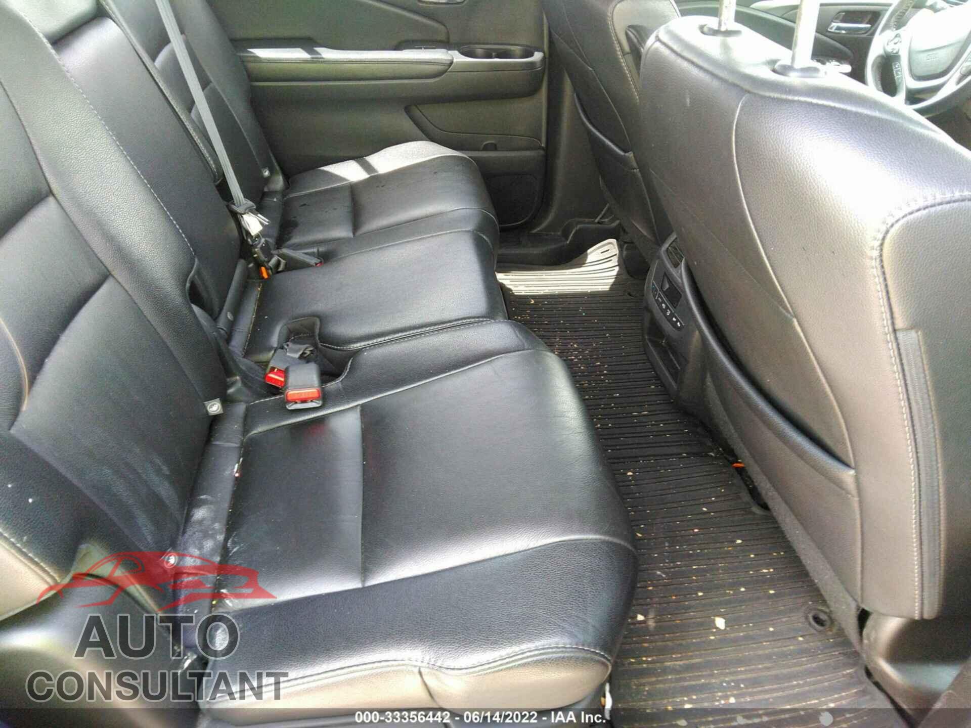 HONDA PILOT 2017 - 5FNYF6H50HB012201
