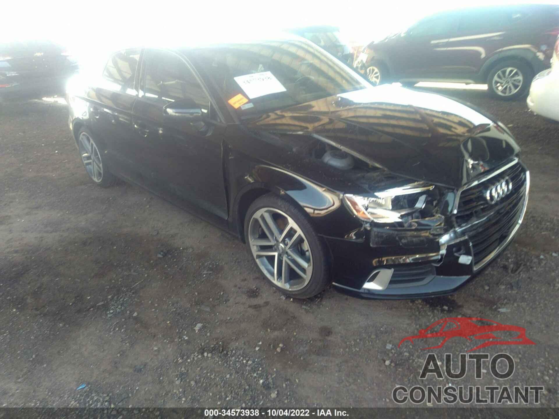 AUDI A3 SEDAN 2018 - WAUAUGFF4J1047179