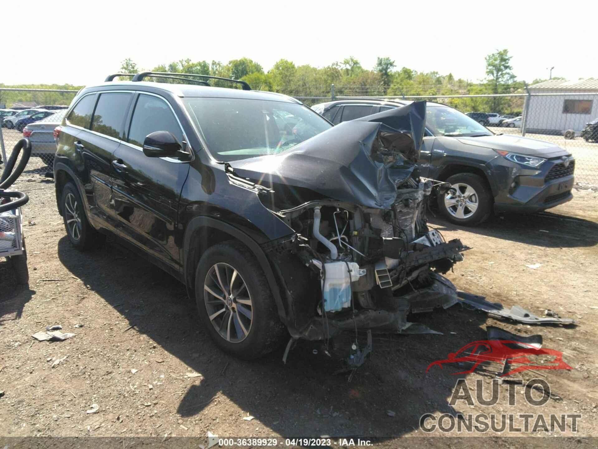 TOYOTA HIGHLANDER 2018 - 5TDJZRFH5JS532497