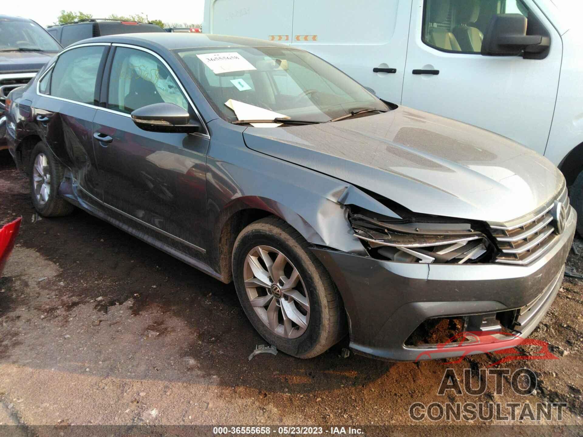 VOLKSWAGEN PASSAT 2017 - 1VWAT7A30HC036355