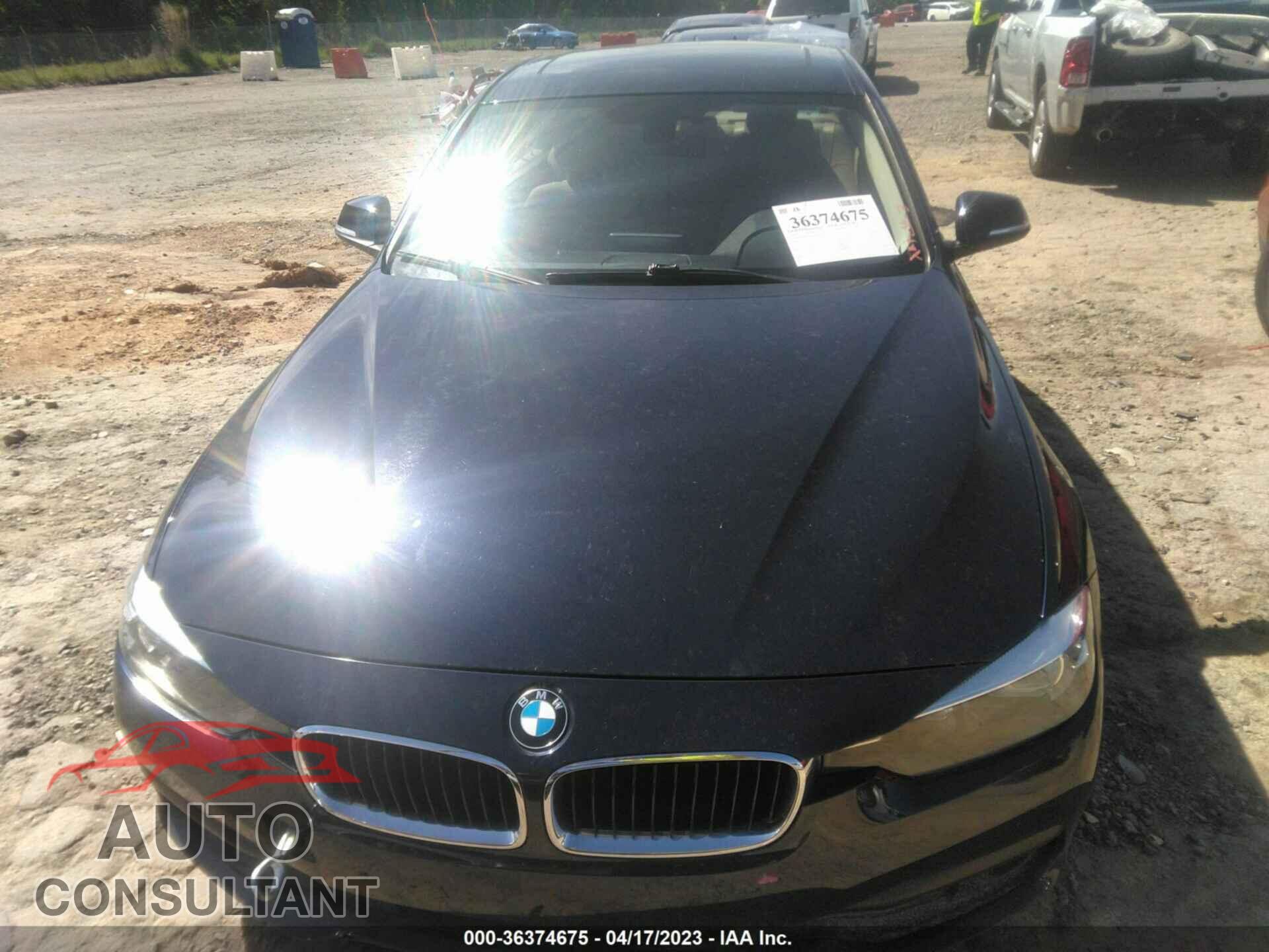 BMW 3 SERIES 2016 - WBA8A9C57GK617841
