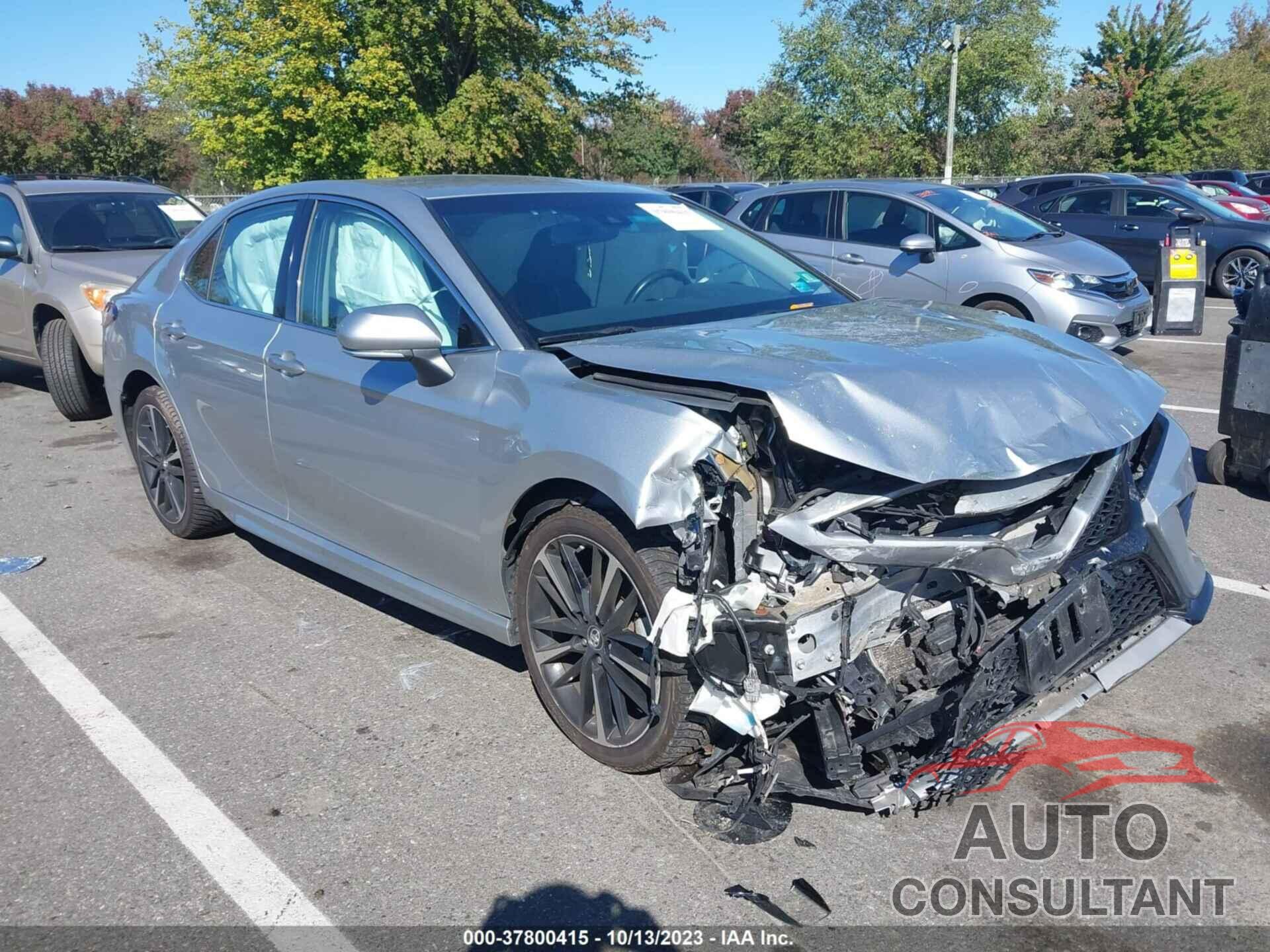TOYOTA CAMRY 2018 - 4T1B61HK6JU017278